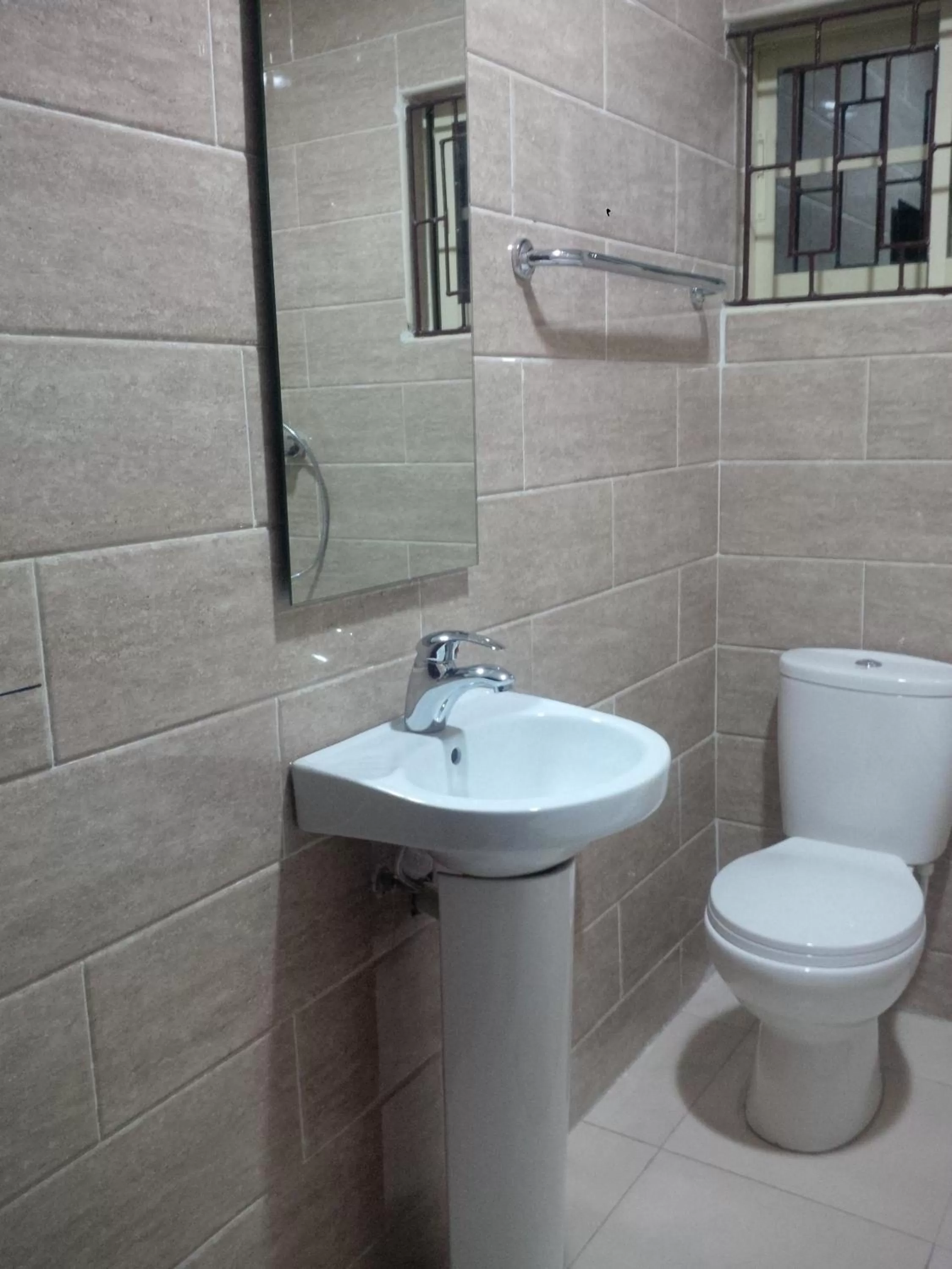 Shower in Haute Aparthotel