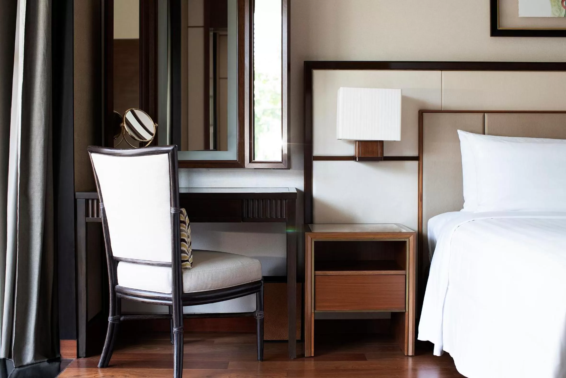 Decorative detail, Bed in Shangri-La Singapore