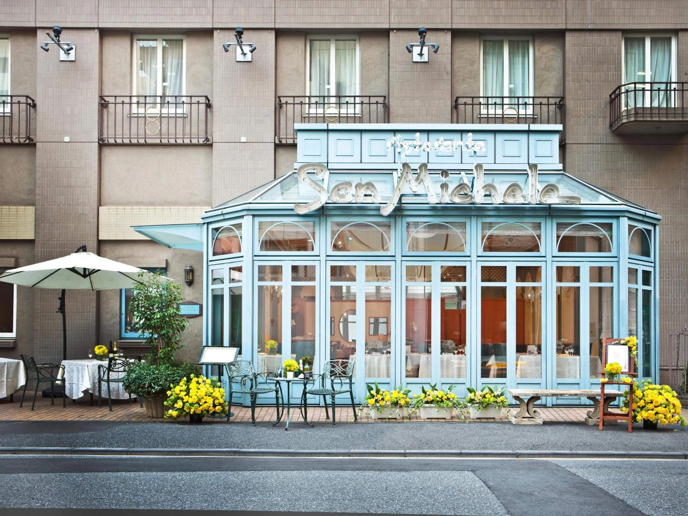 Facade/entrance in Hotel Monterey Lasoeur Ginza