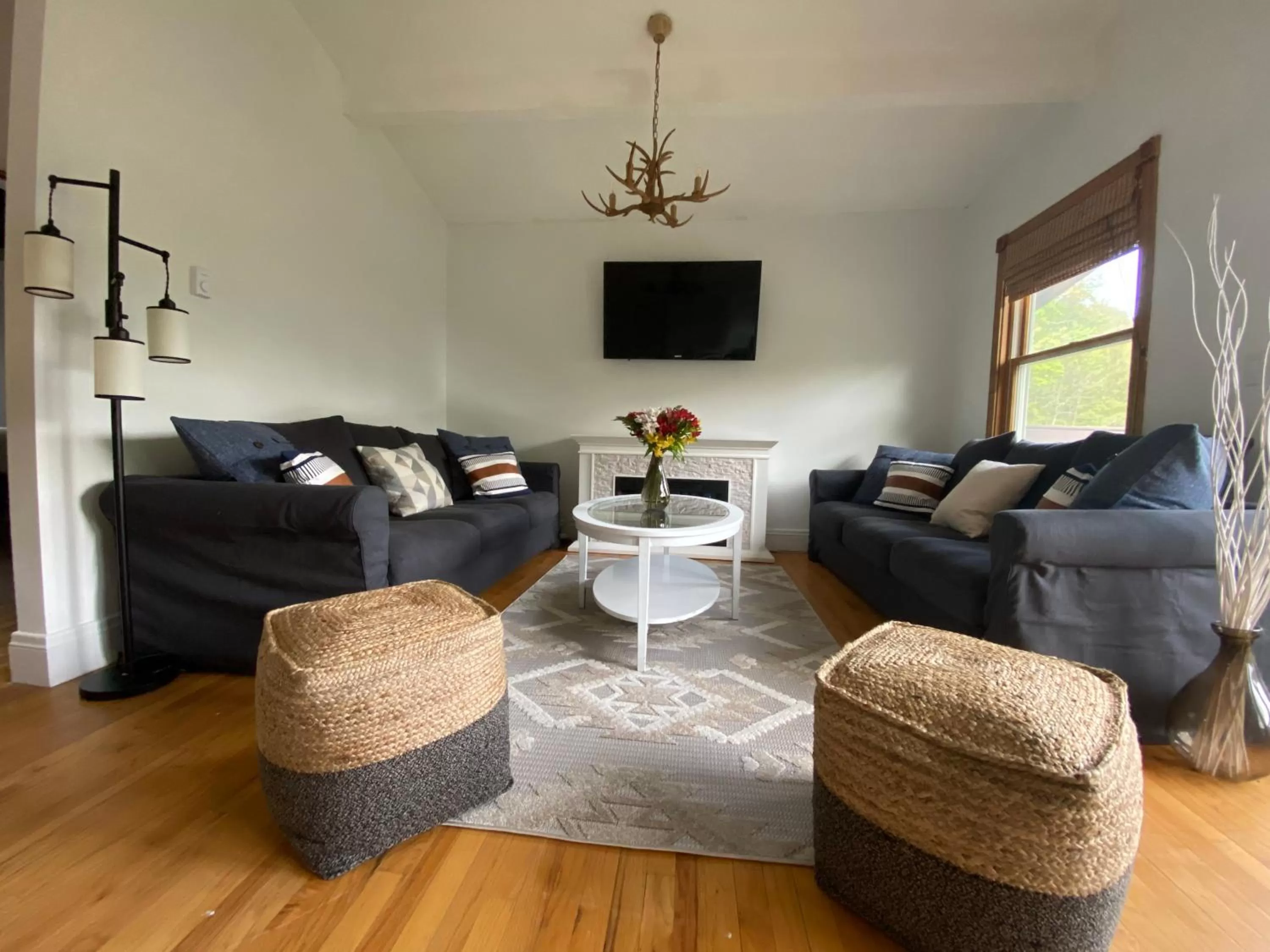 Seating Area in Catskill Seasons Inn