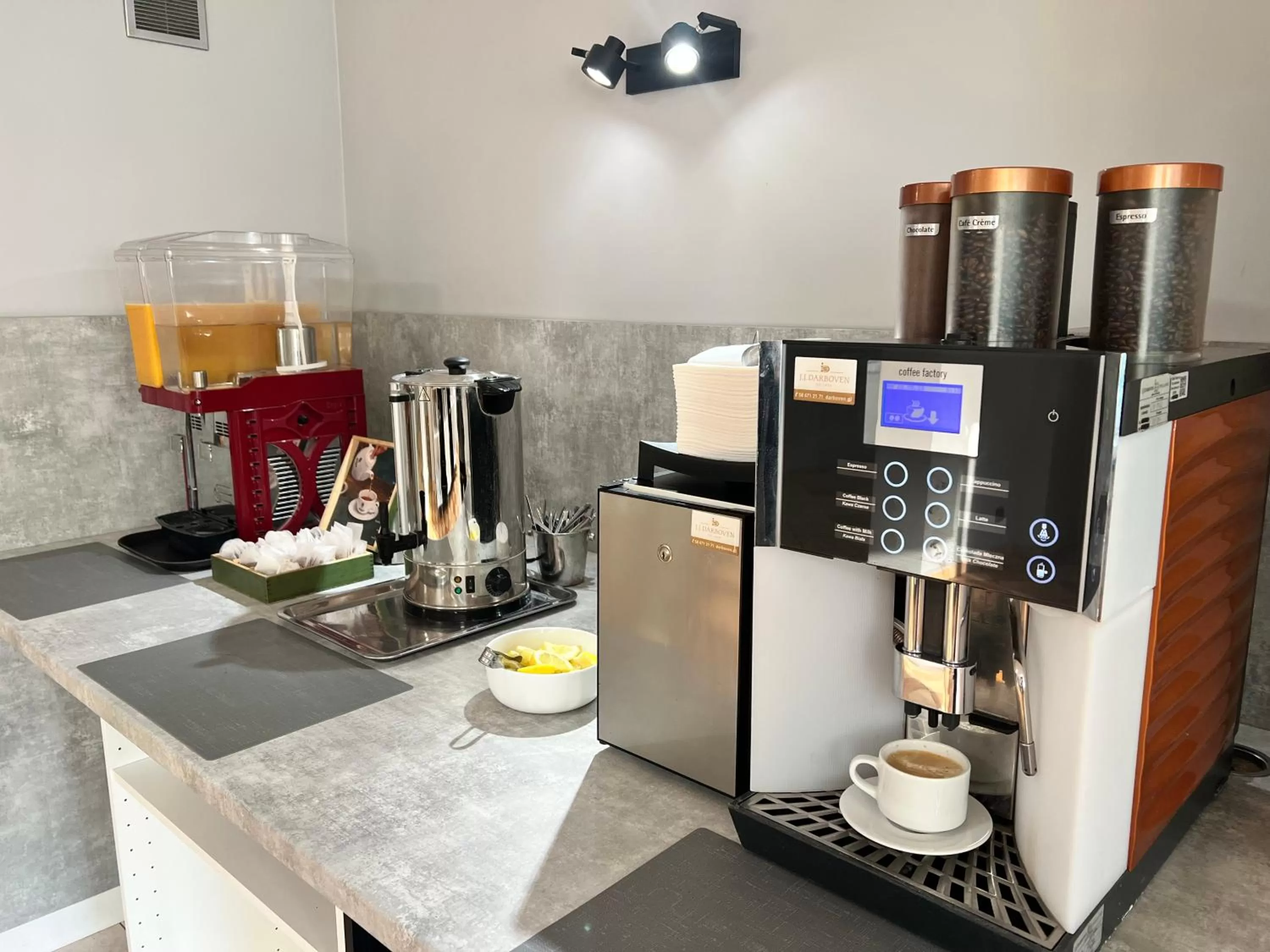 Coffee/tea facilities in Hotel ROK