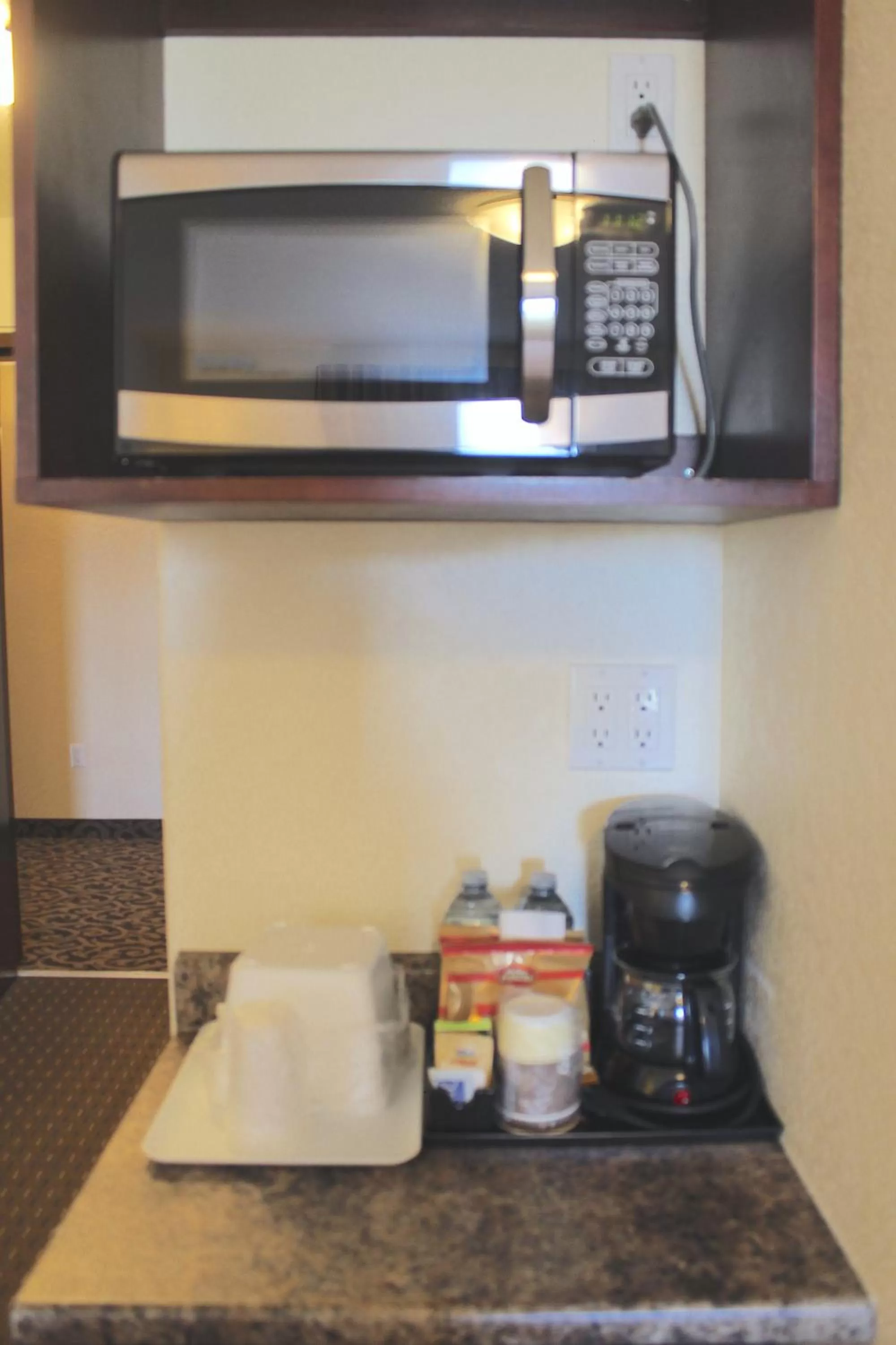 Other, Kitchen/Kitchenette in Prairie Moon Inn & Suites Unity