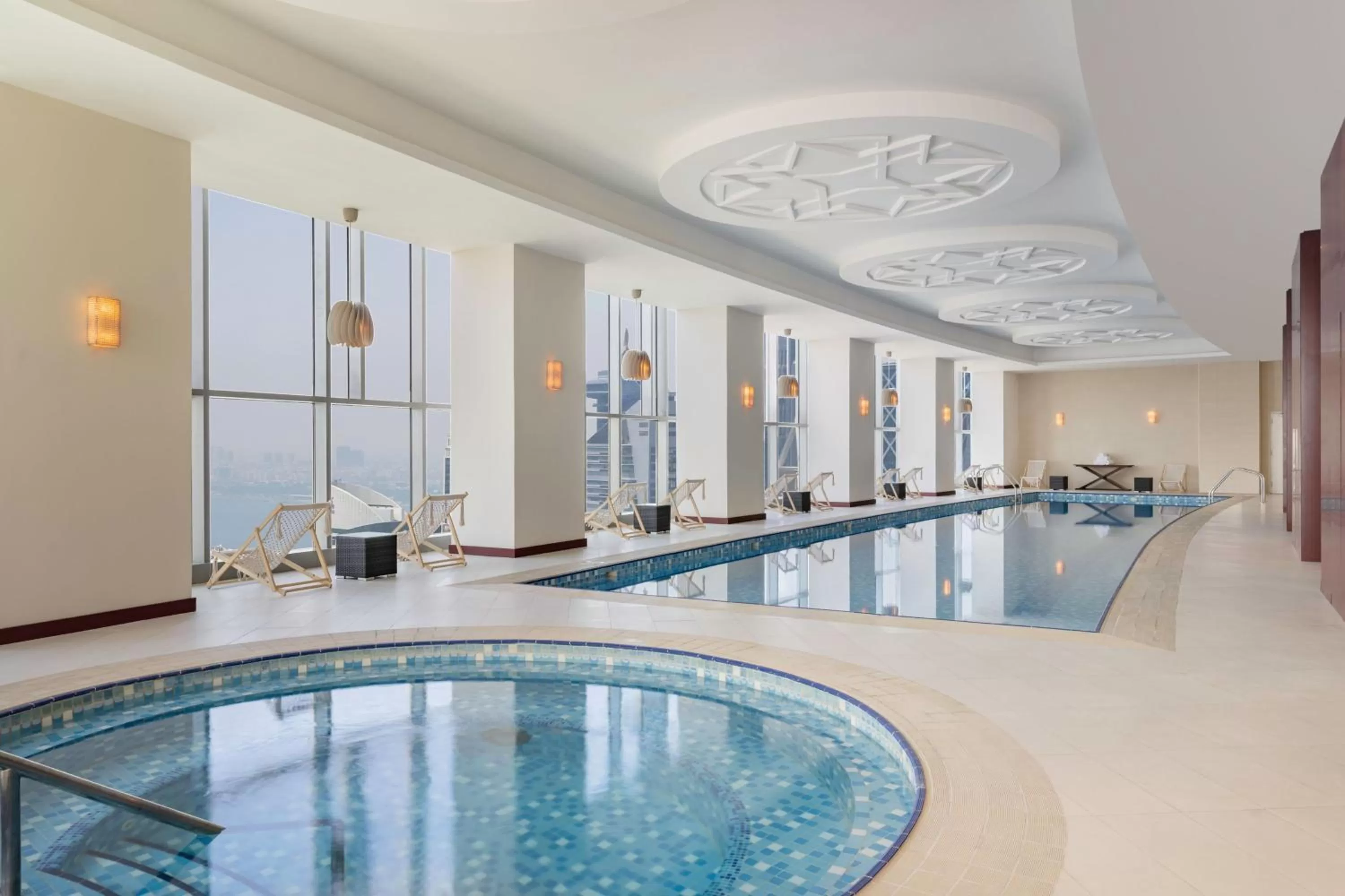 Swimming pool in Le Meridien City Center Doha