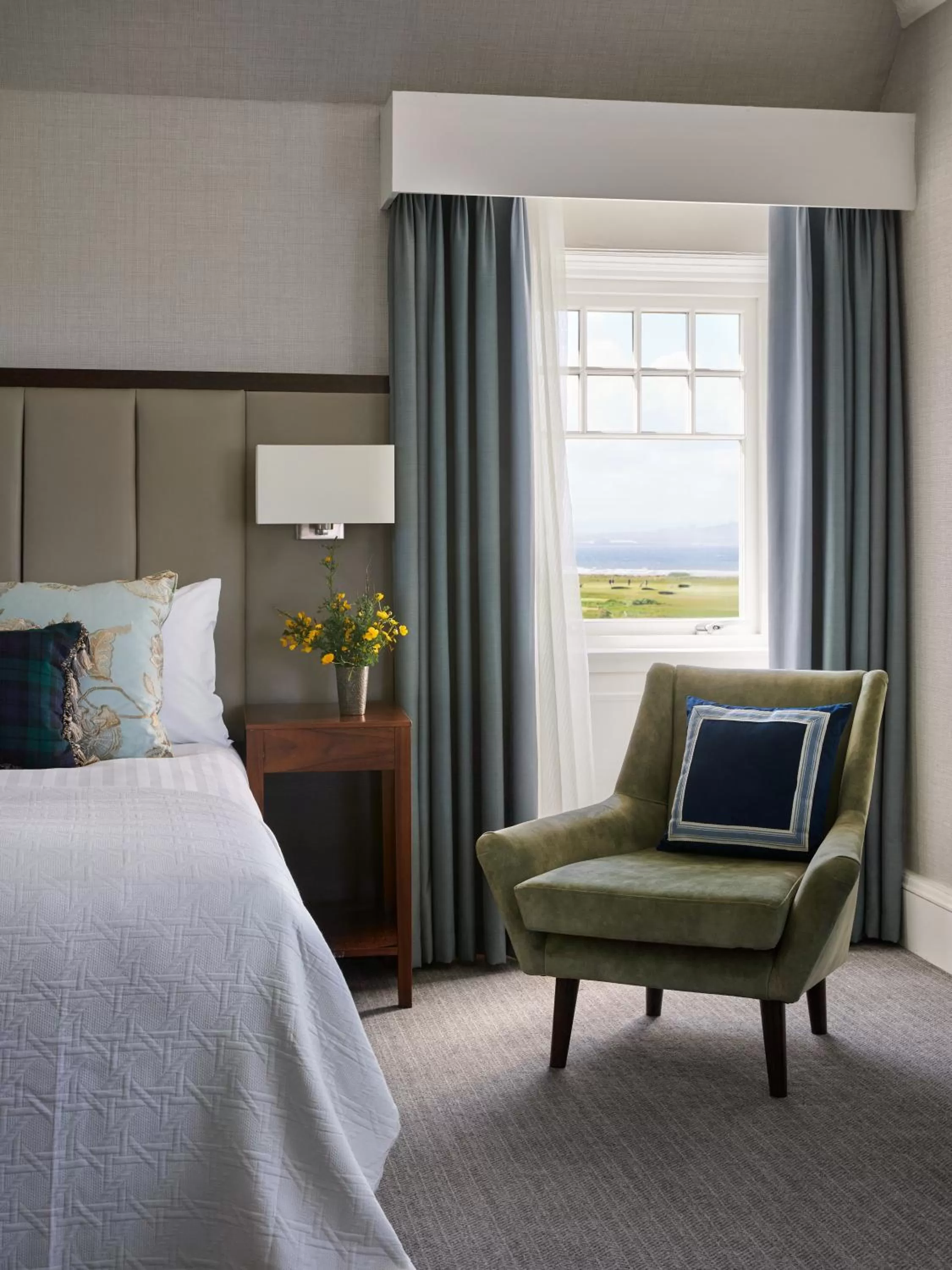 Bedroom, Bed in Marine Troon