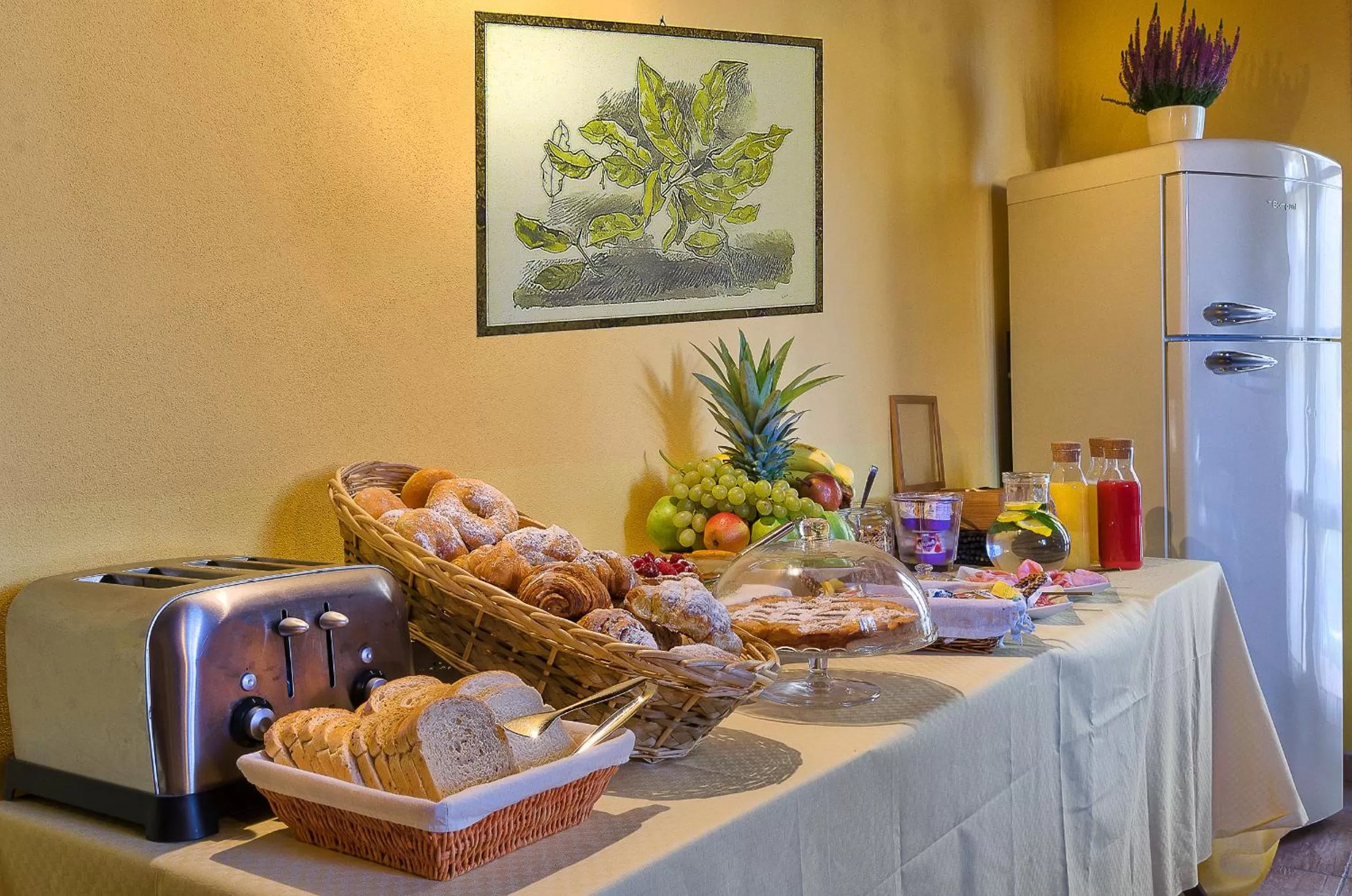 Buffet breakfast in Pisa Holidays