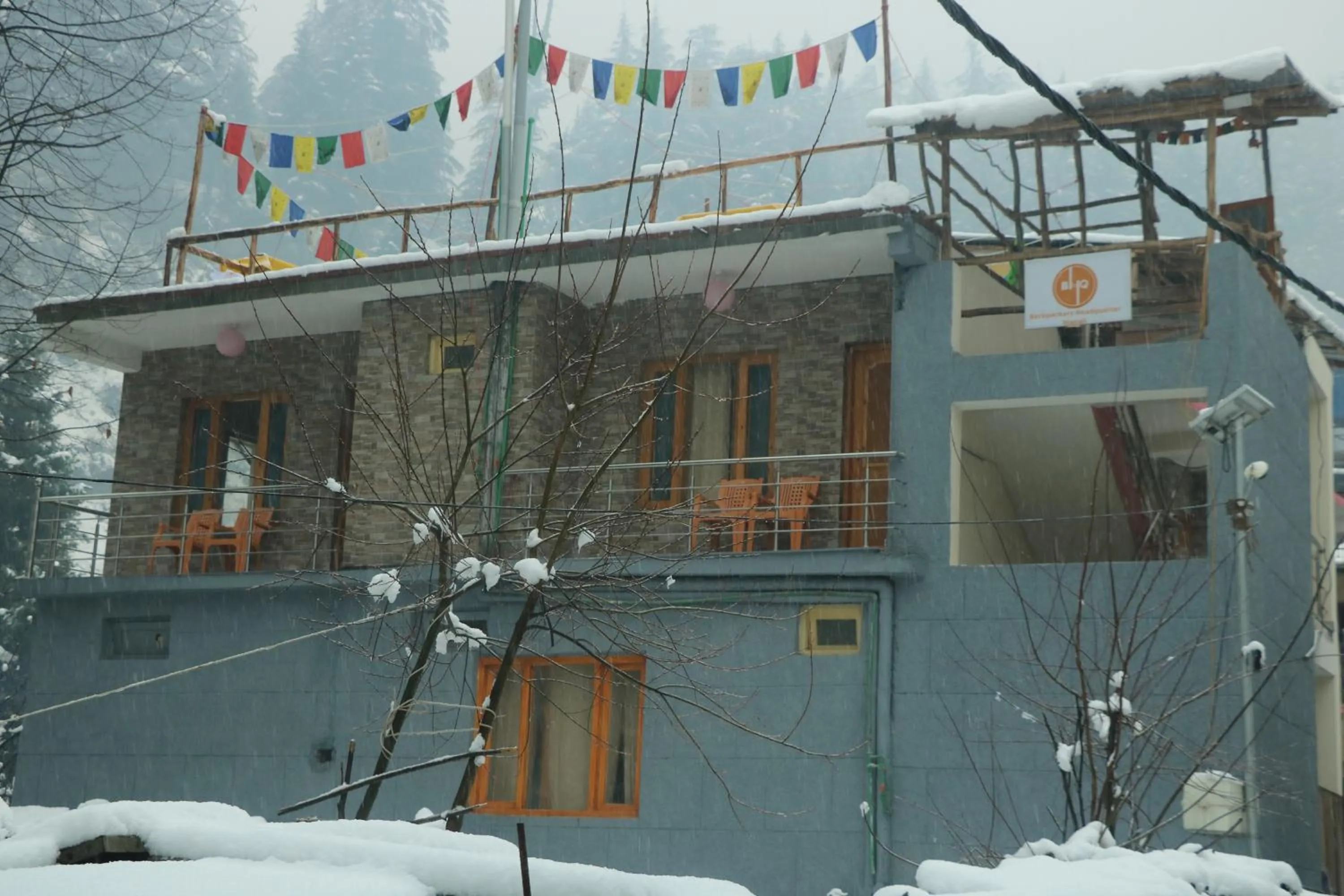 Property building in Backpackers Headquarter Manali