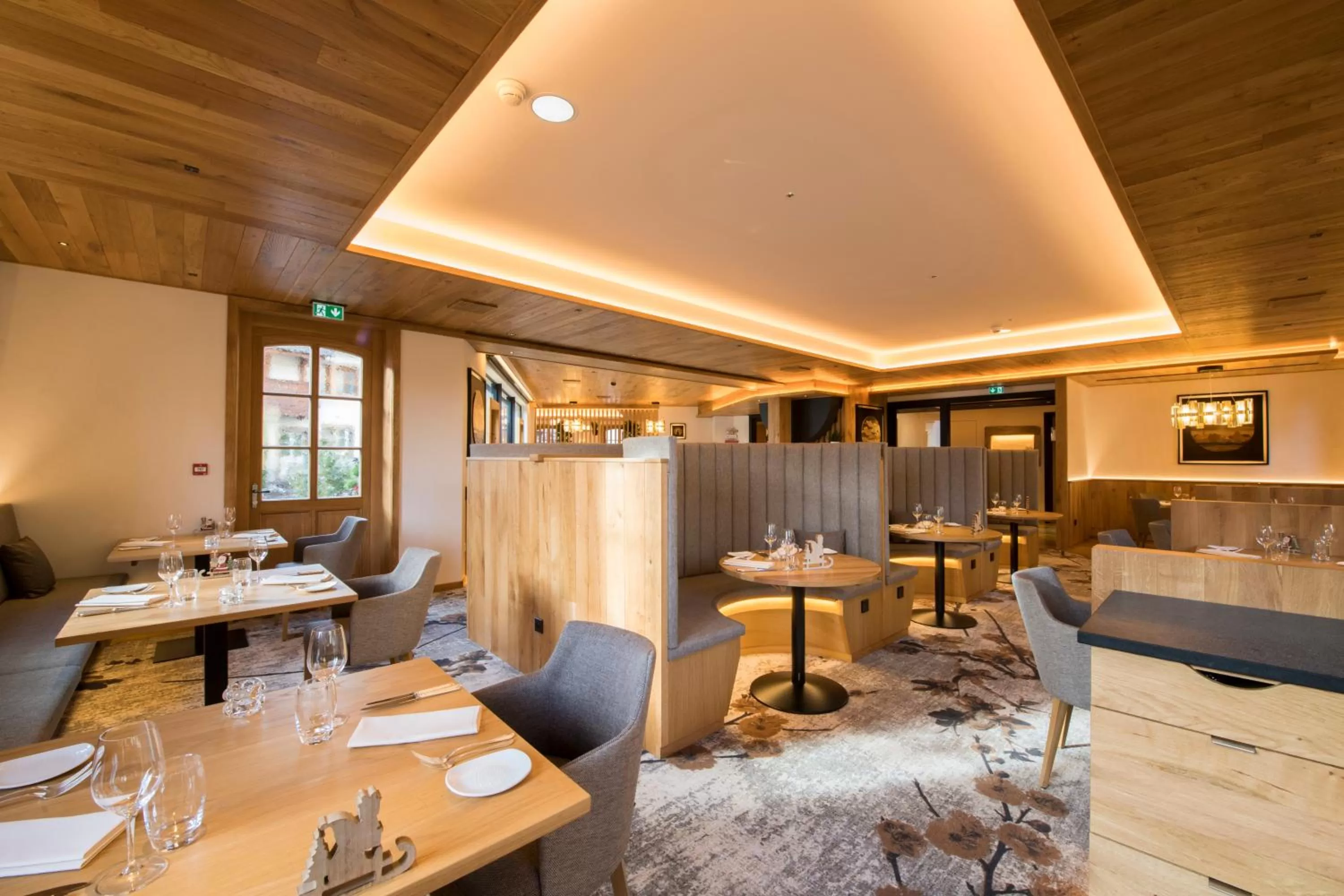 Restaurant/places to eat in Hostellerie Des Châteaux & Spa