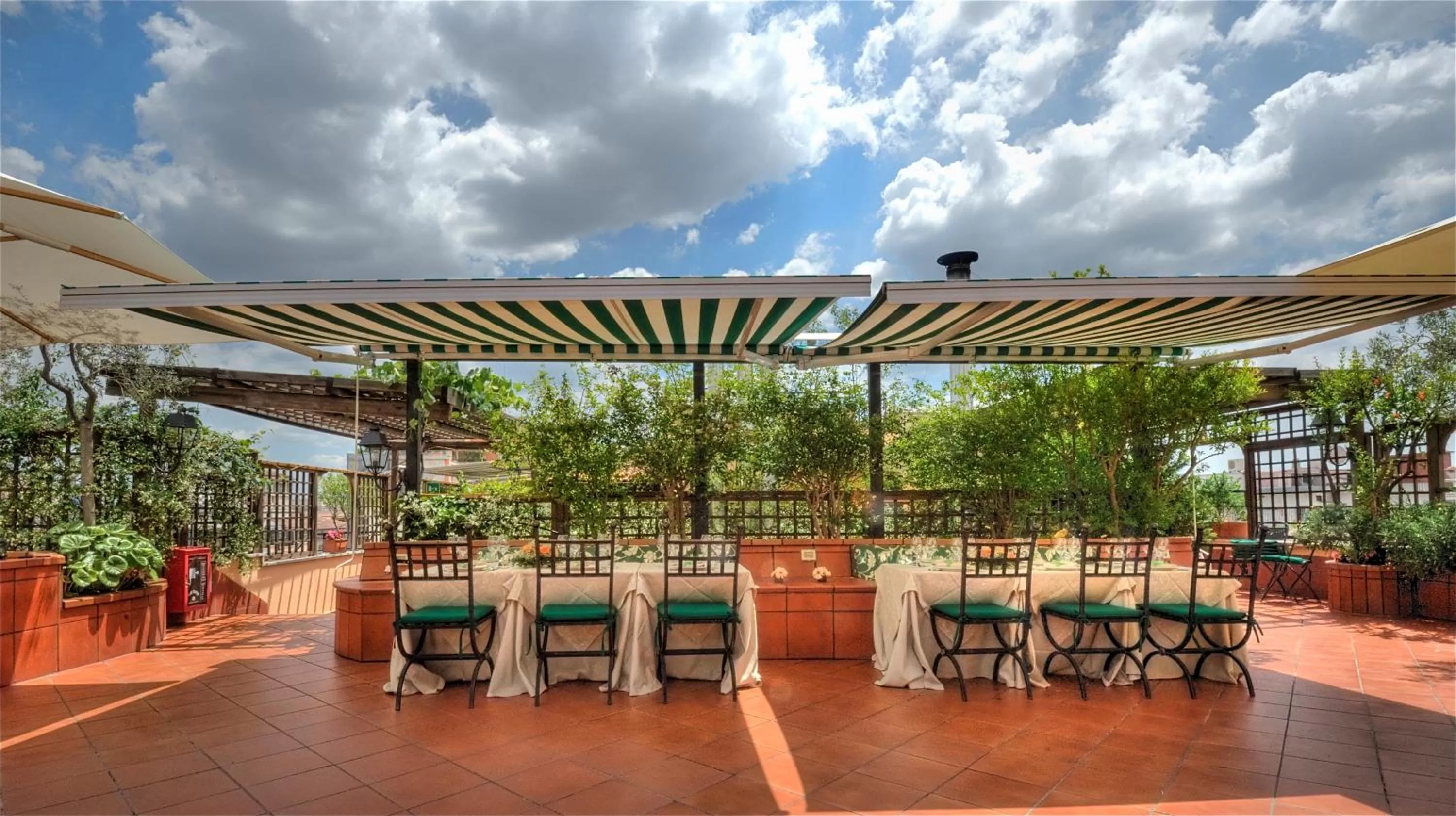 Banquet/Function facilities in Hotel Diana Roof Garden