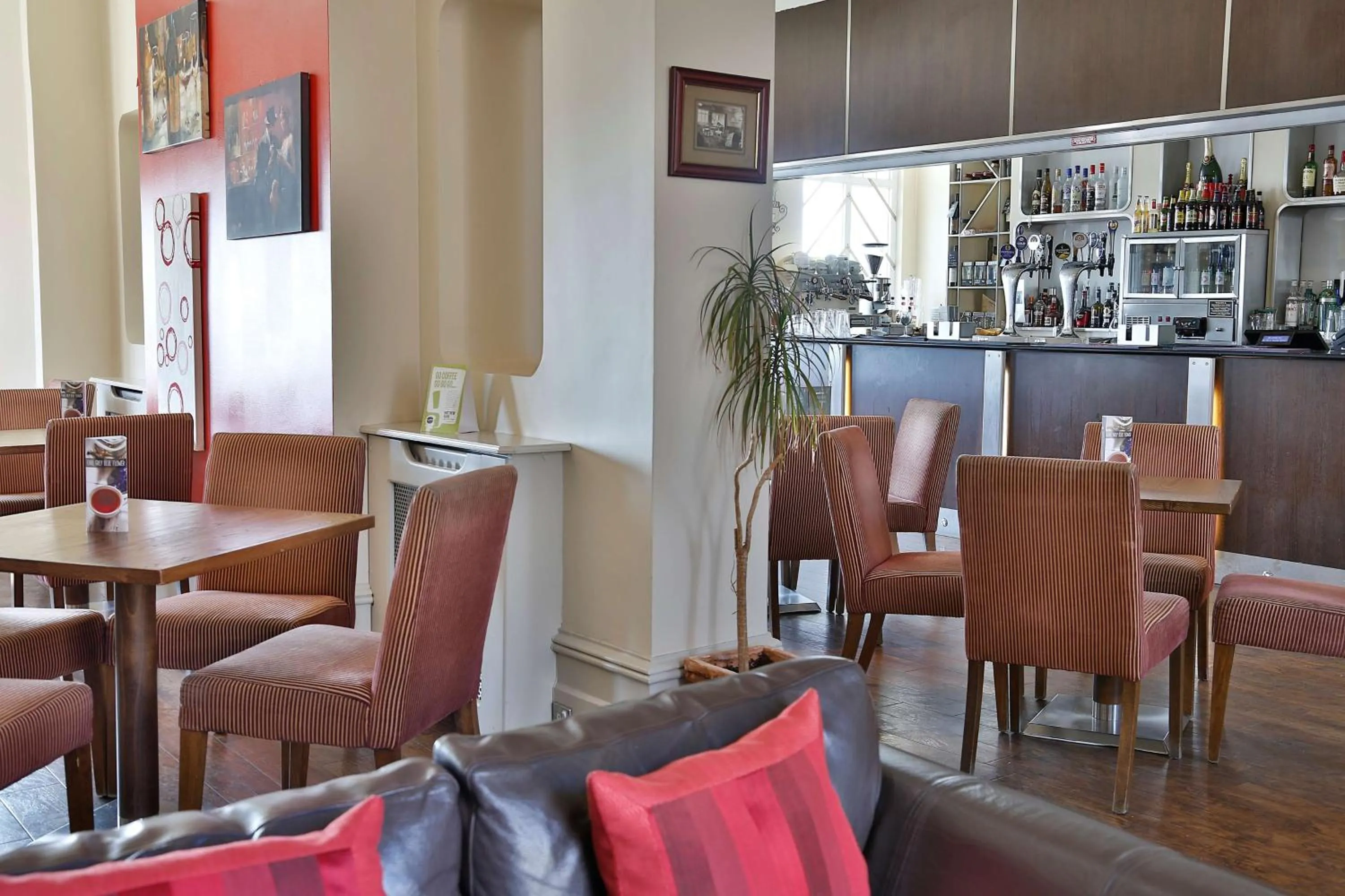 Lounge or bar in Best Western York House Hotel
