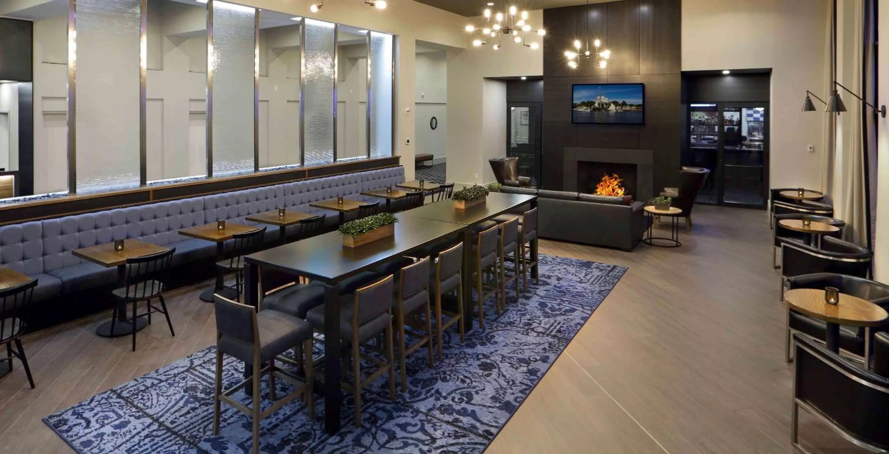 Lobby or reception in Hilton Mystic