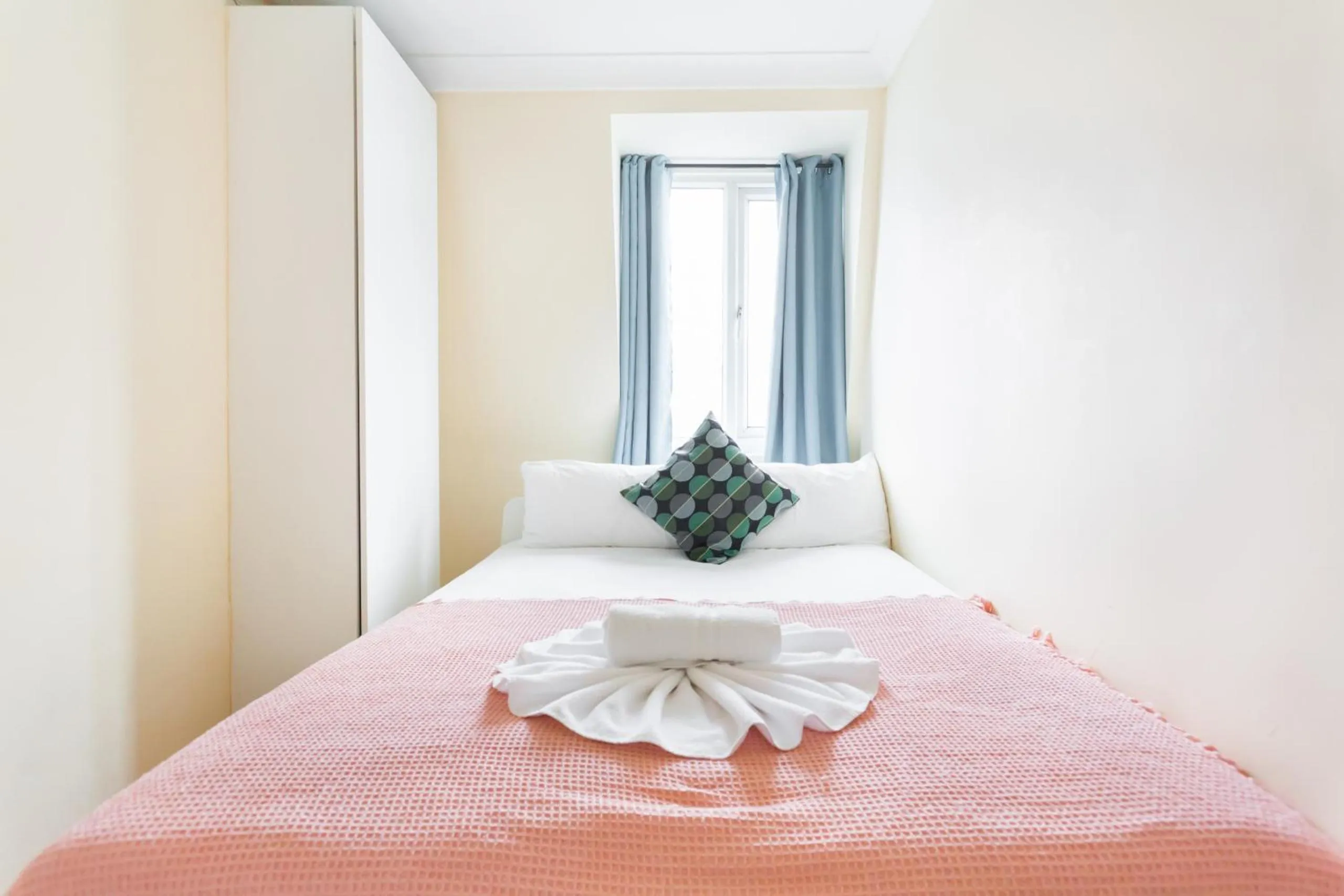 Bedroom, Bed in Kings Cross Prime Stay Apartments