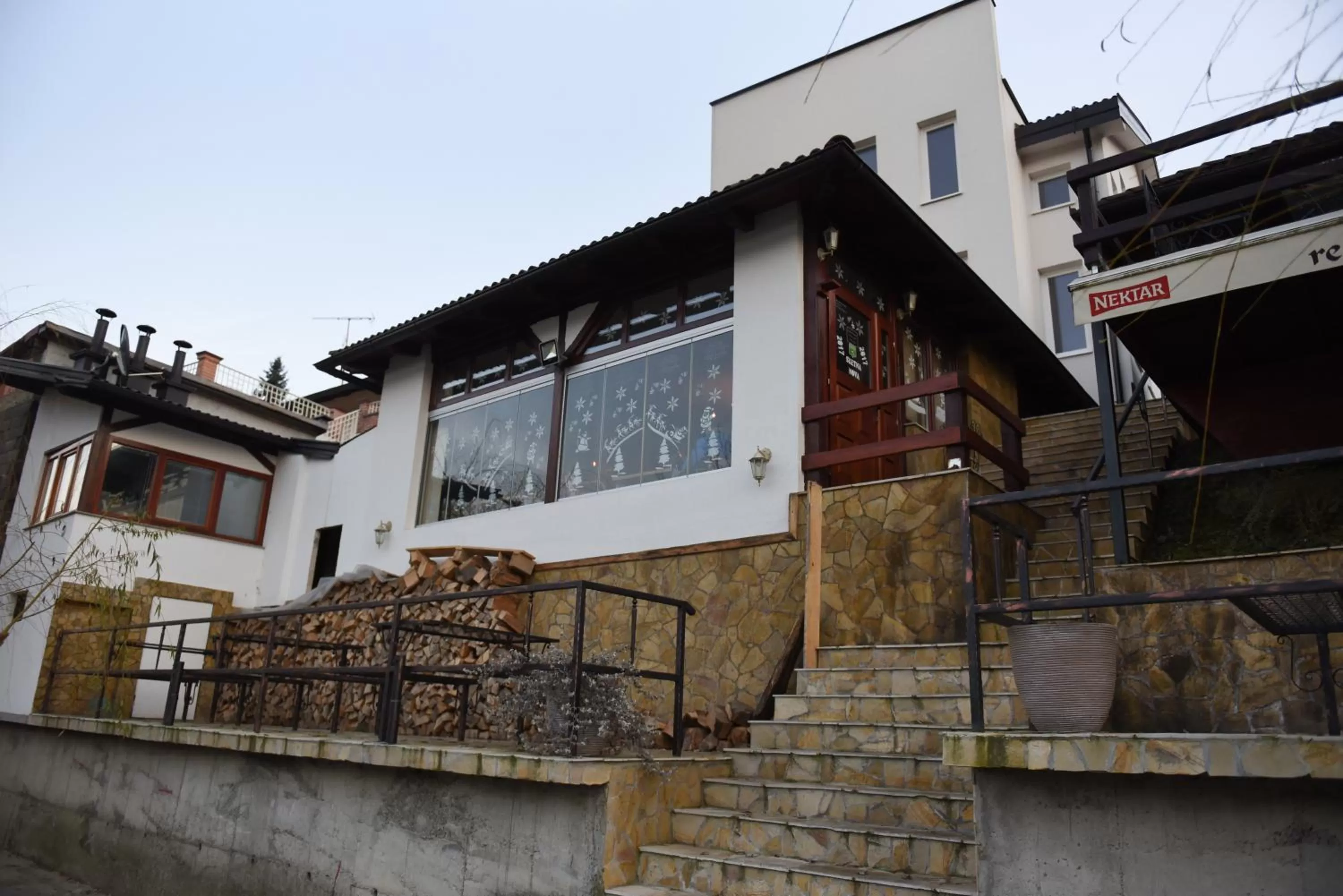 Property building in Motel Alibi