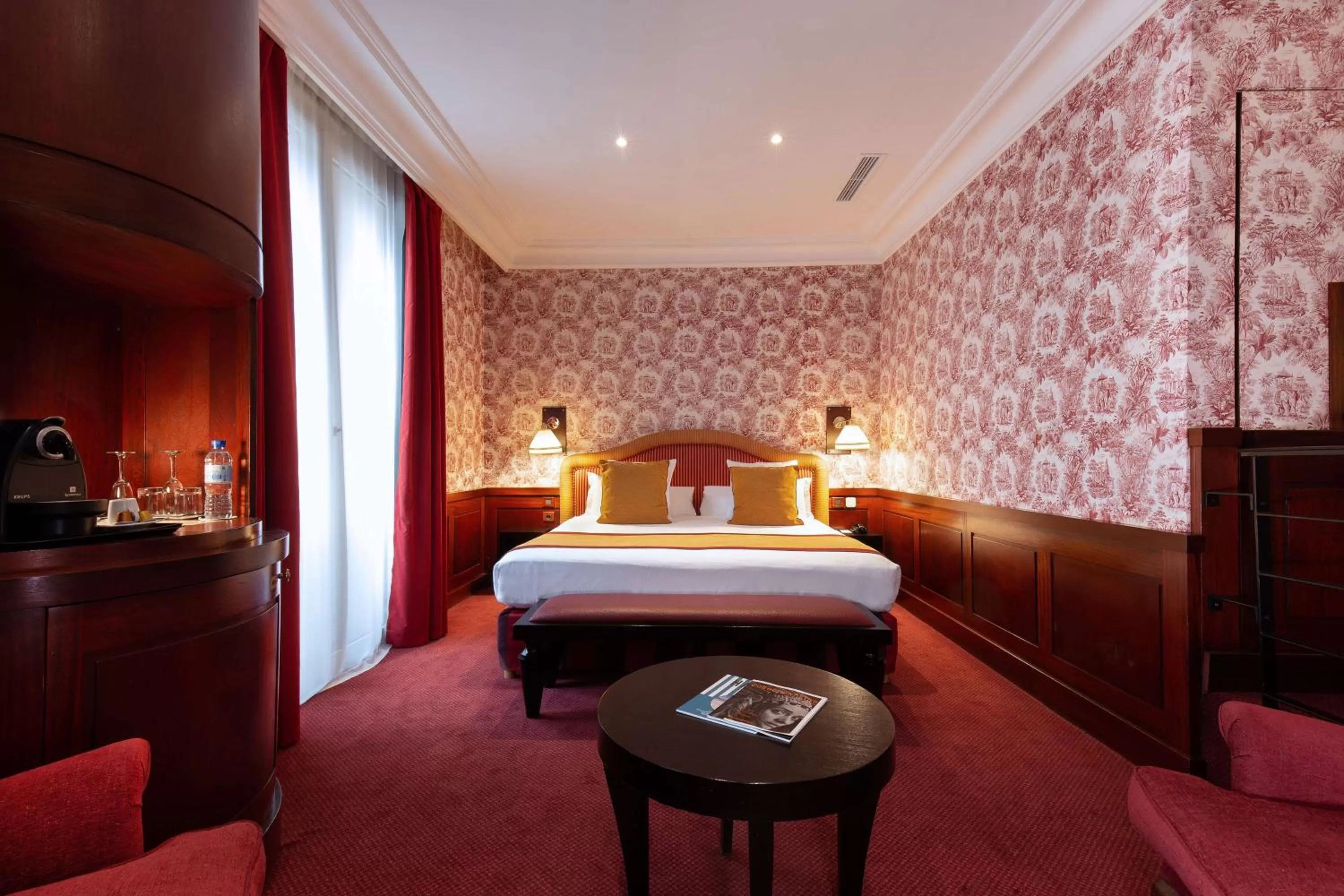 Bedroom, Bed in Grand Hotel de l'Opera - BW Premier Collection