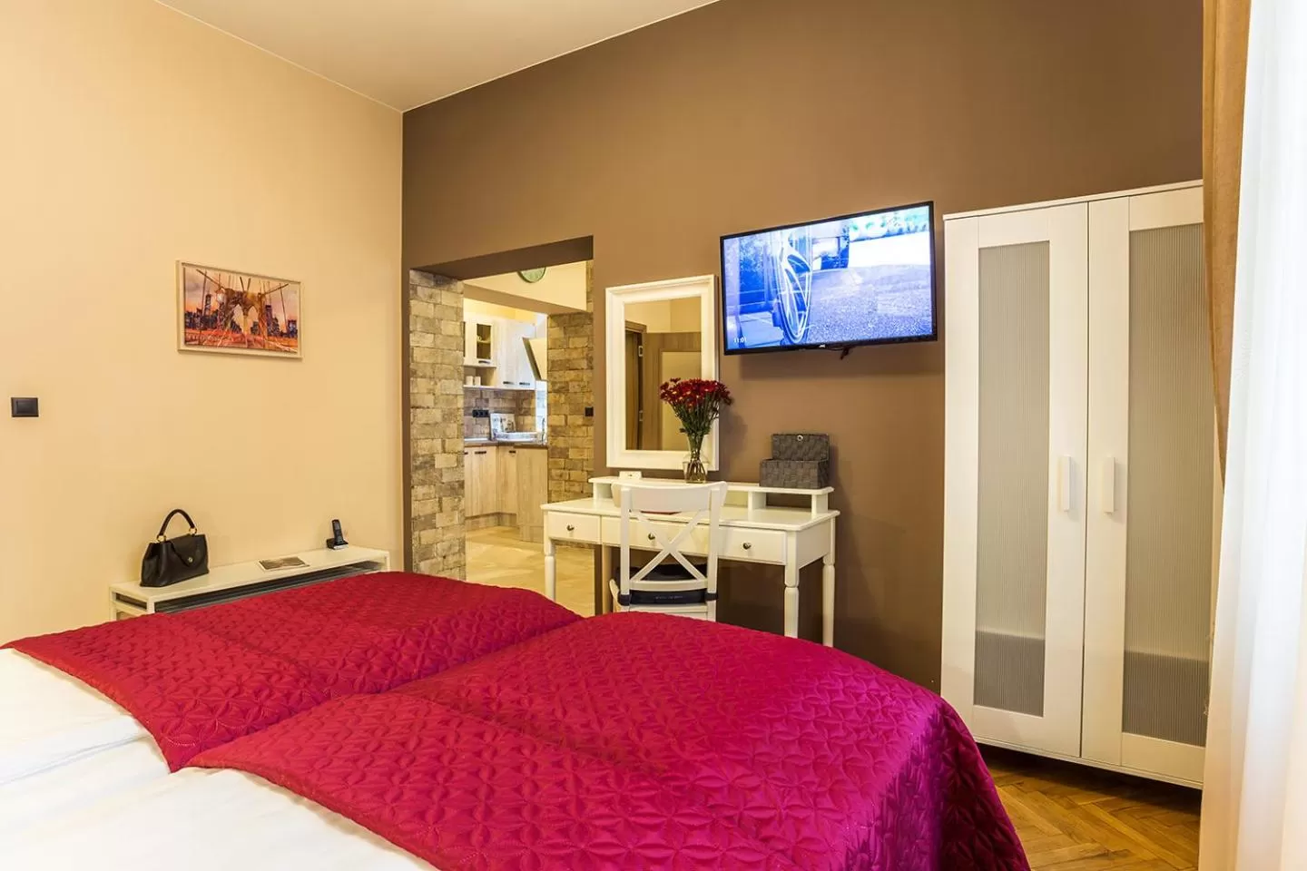 TV and multimedia, Bed in Sofia Place Hotel by HMG