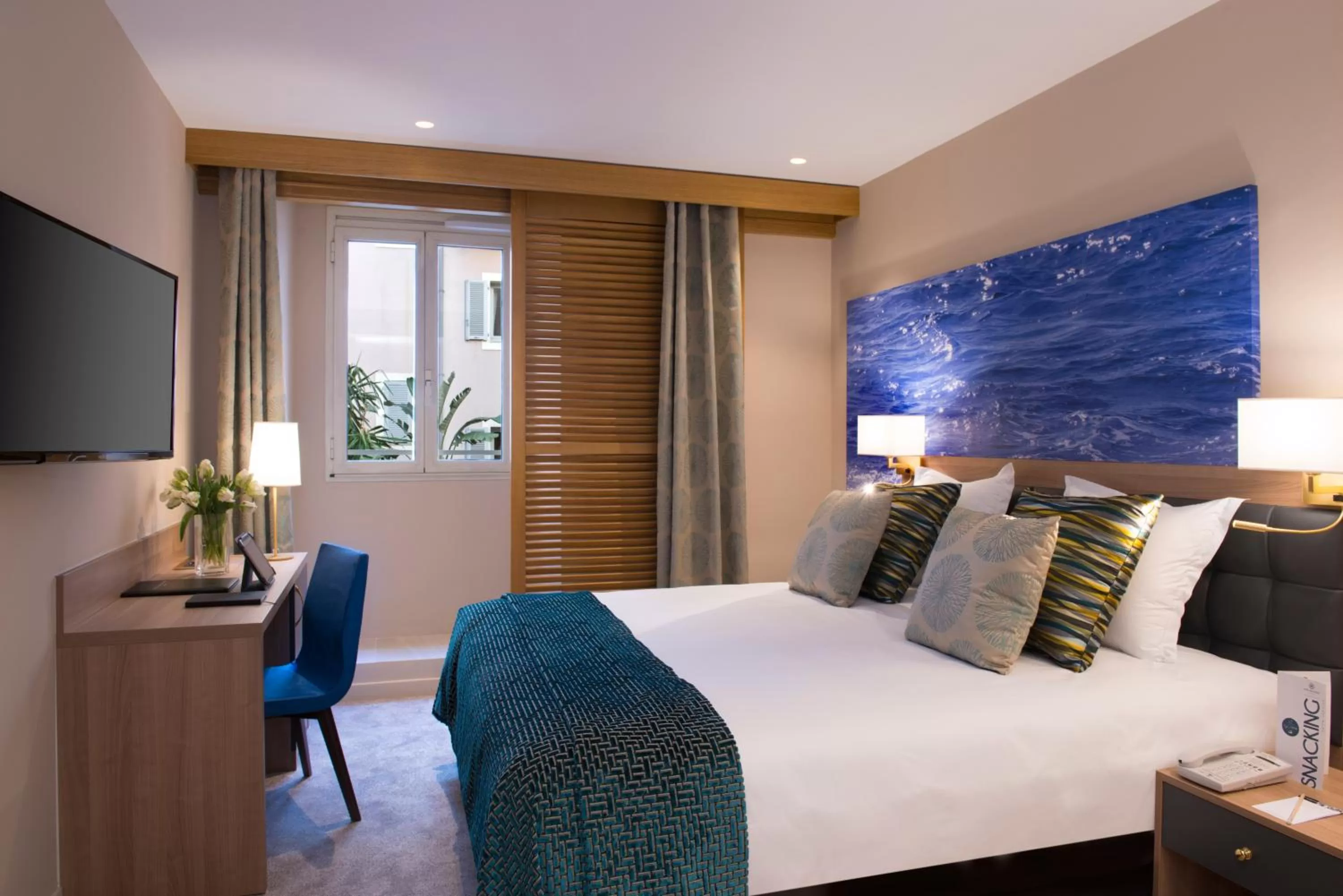 Photo of the whole room, Bed in Hotel Beau Rivage