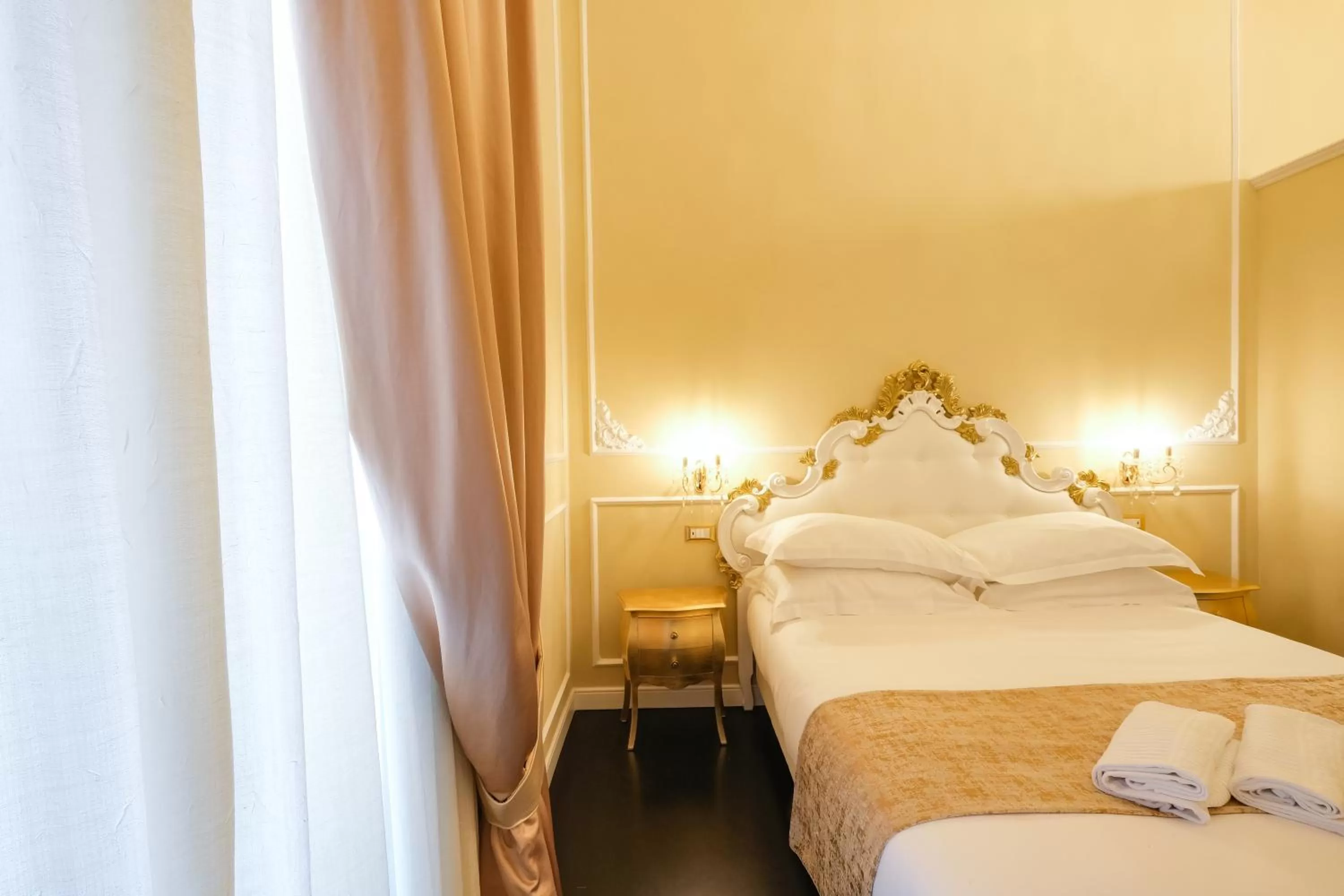 Bedroom, Bed in B&B Kingsman