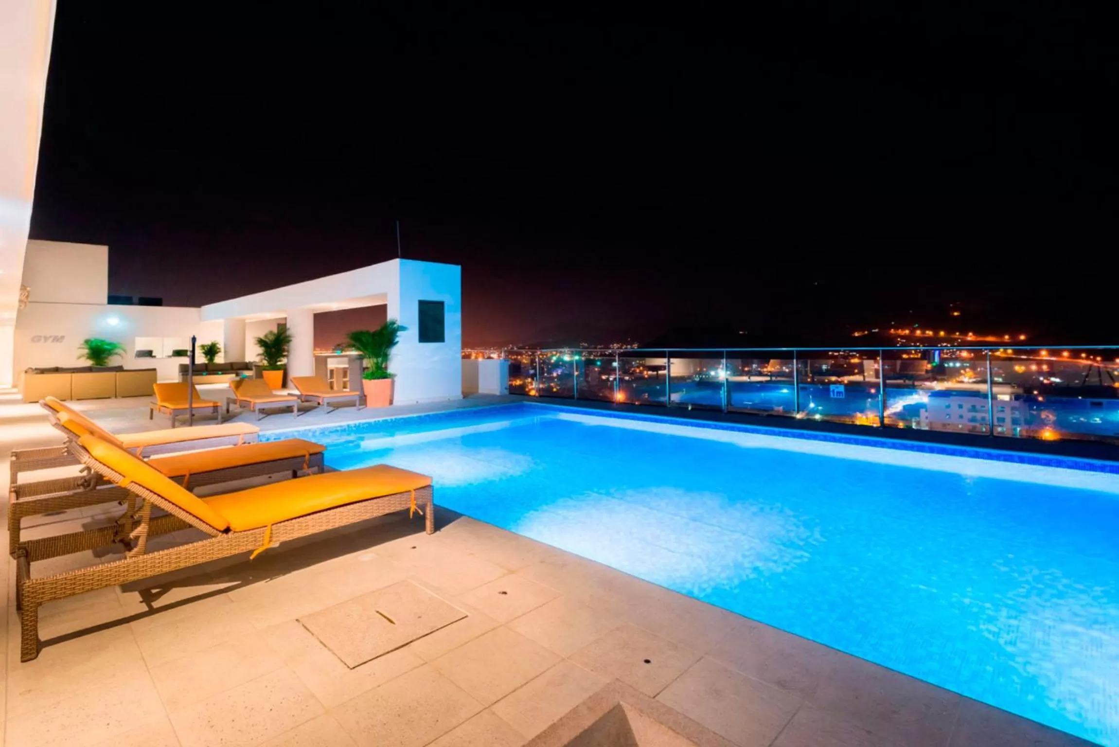 Swimming pool in Best Western Plus Santa Marta Hotel