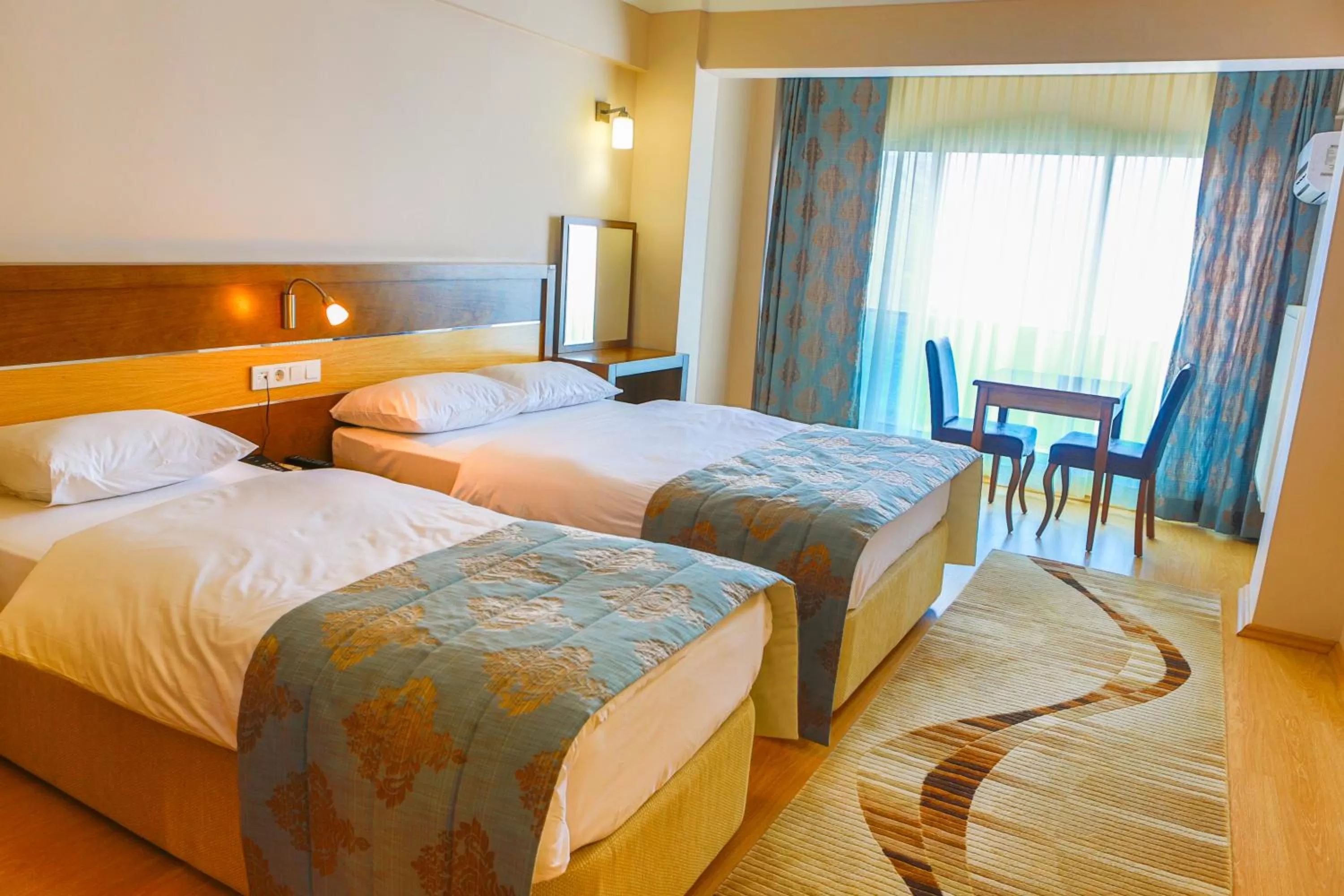 Photo of the whole room, Bed in Perla Hotel