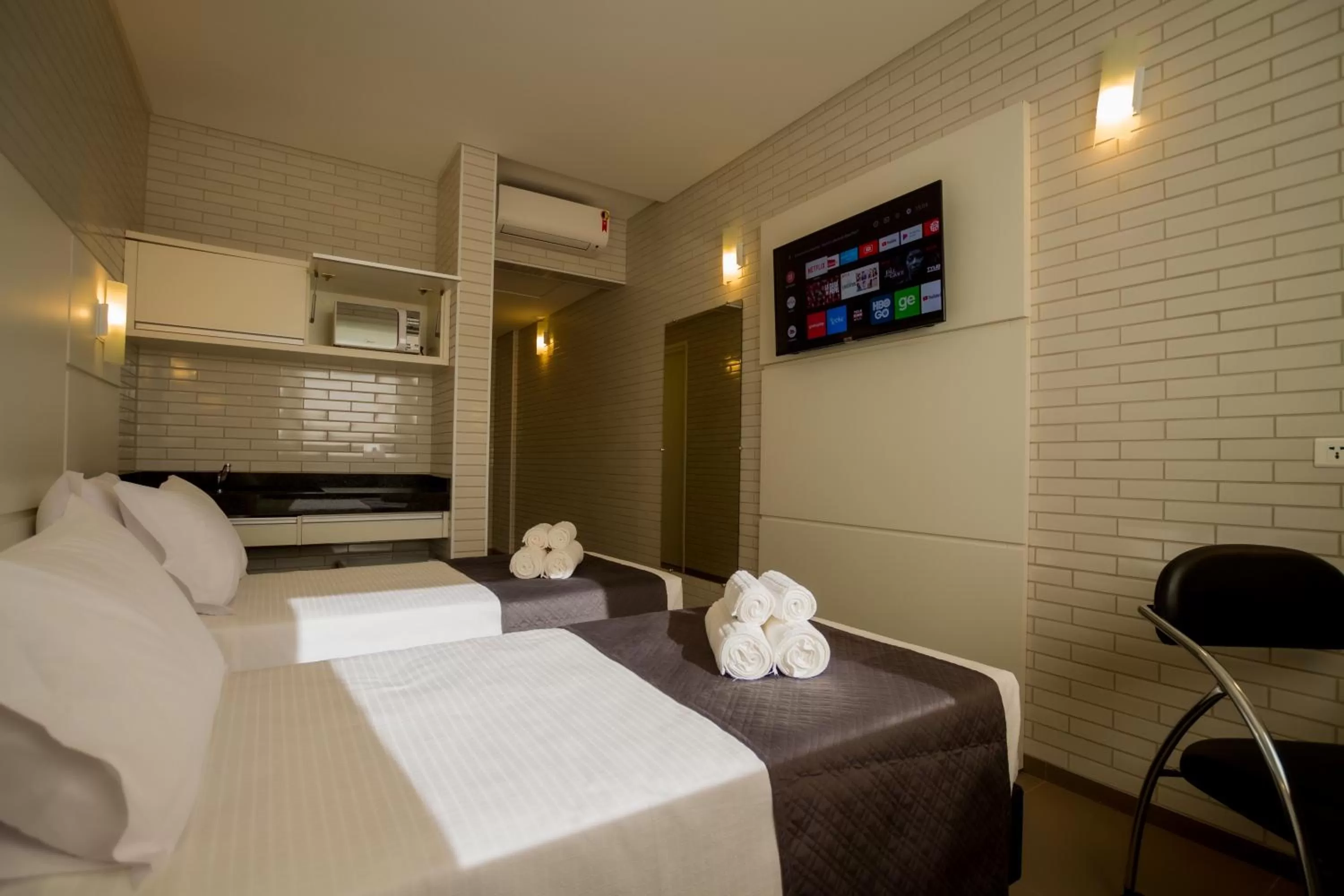 Bed in Hotel Confiance Barigui