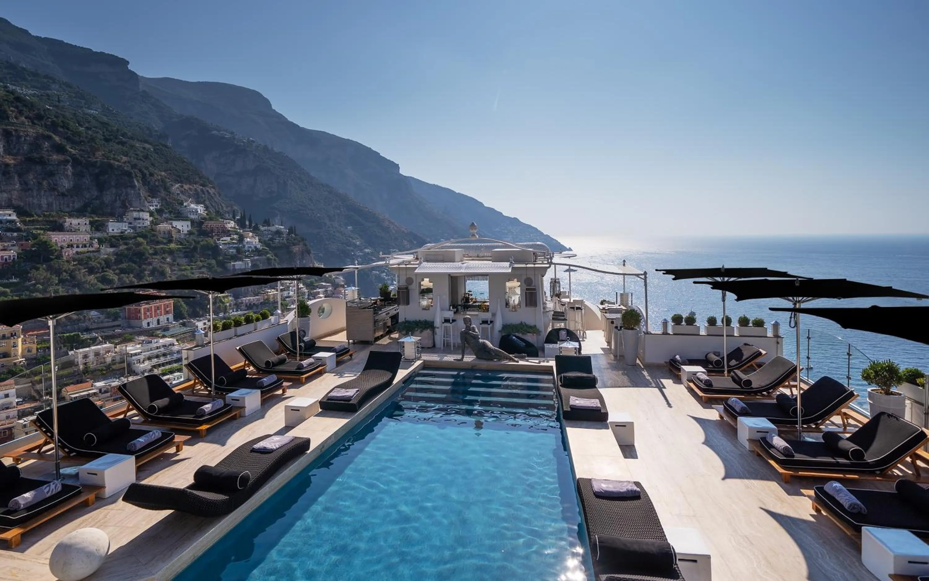 Pool view in Hotel Villa Franca