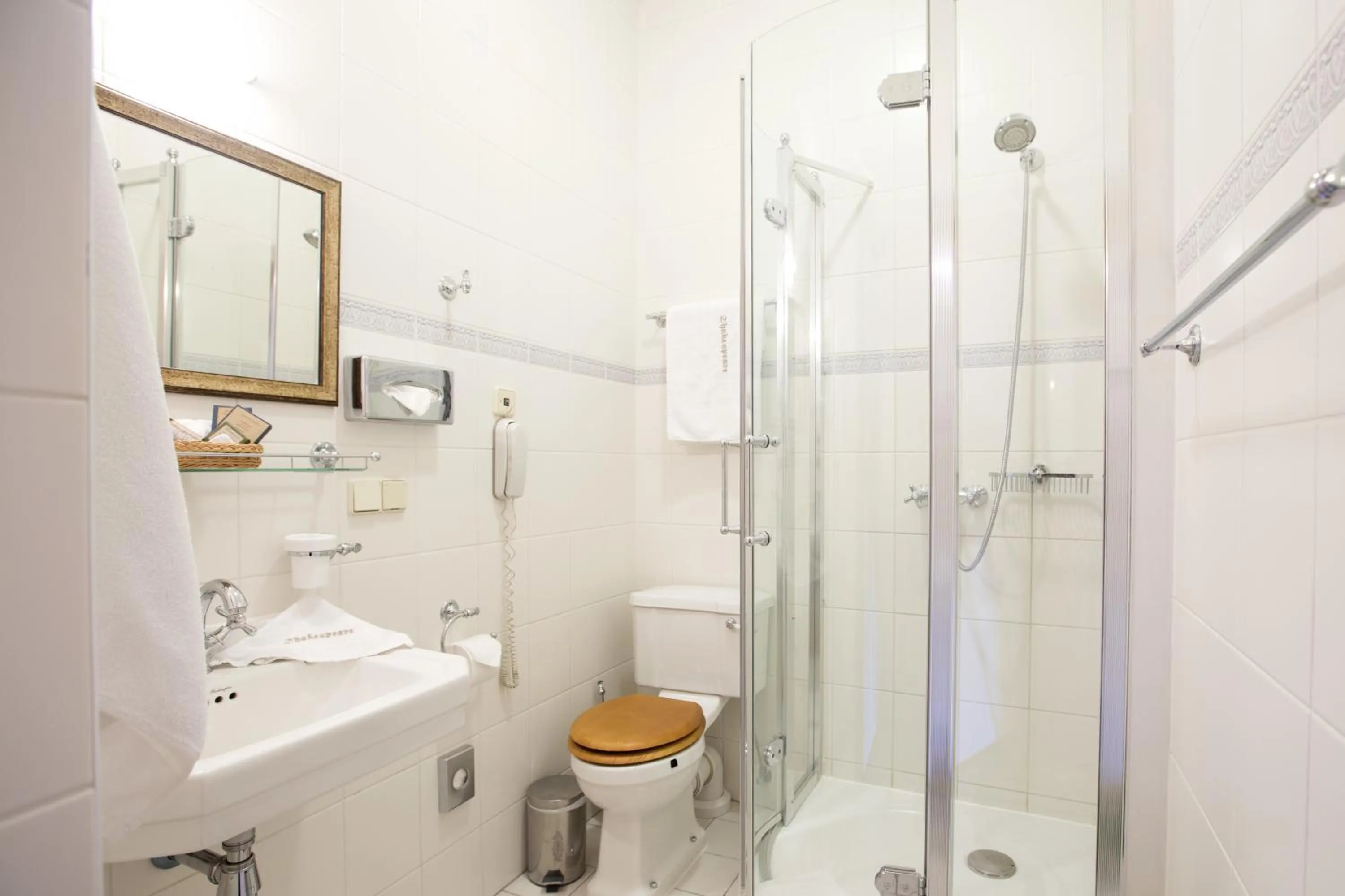 Bathroom in Shakespeare Boutique Hotel