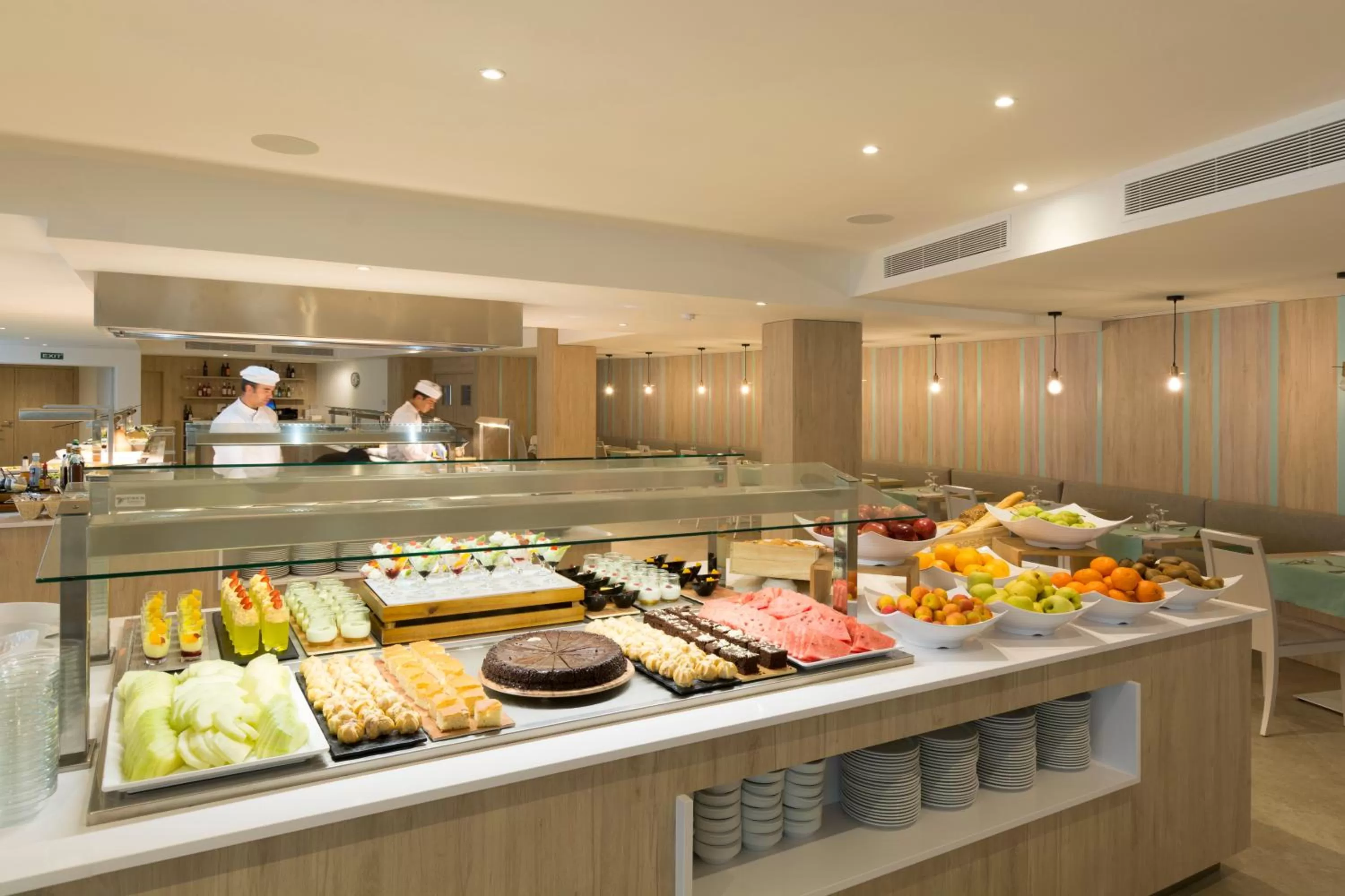 Restaurant/places to eat in HSM Linda Playa