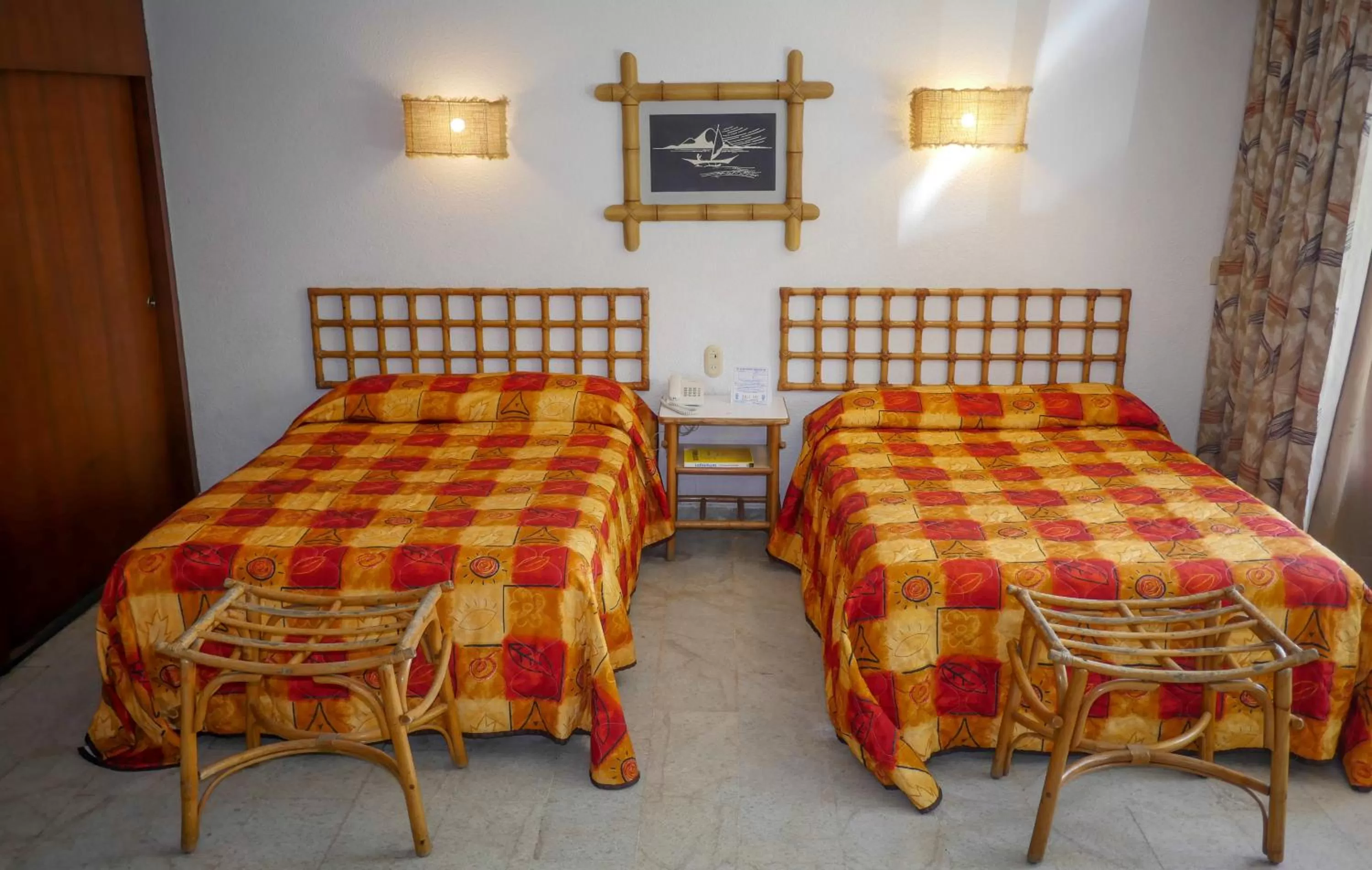 Bed in Hotel Bali-Hai Acapulco