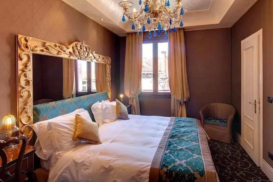 Bed in Pesaro Palace