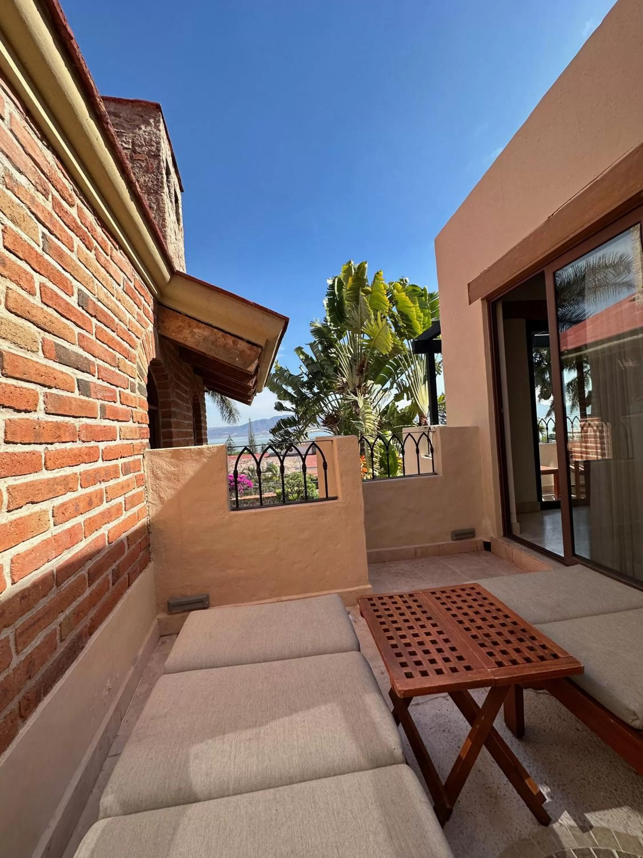 Hotel Lindo Ajijic Bed & Breakfast