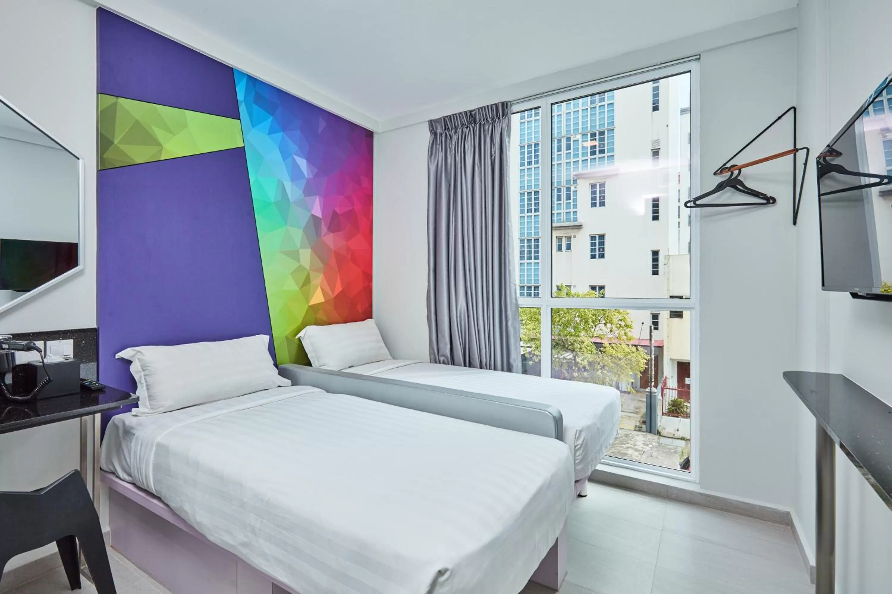 Bed in ibis budget Singapore Ametrine