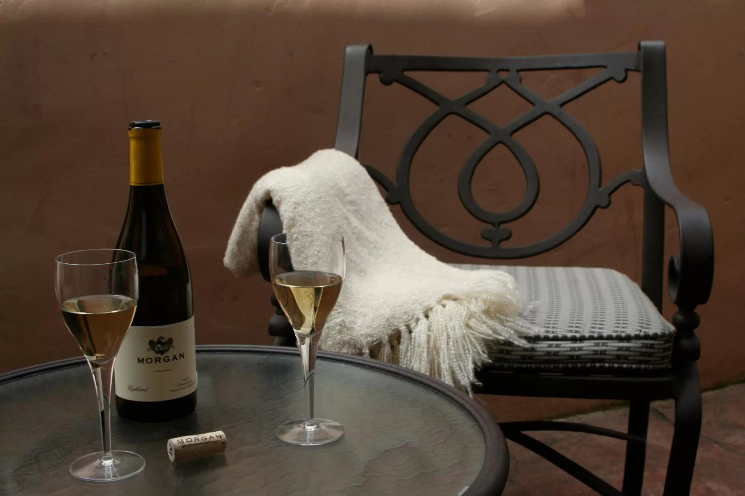 Two Queen Beds with Fireplace in Horizon Inn & Ocean View Lodge Two Queen Beds with Fireplace in Horizon Inn & Ocean View Lodge