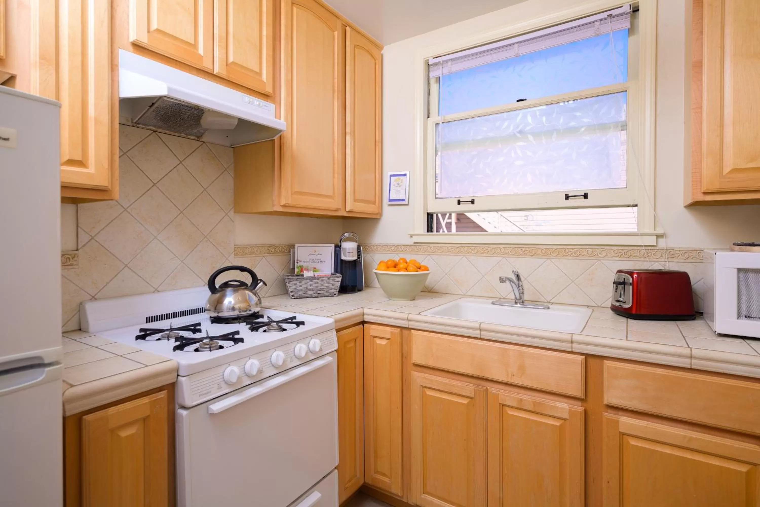 Coffee/tea facilities in Marina Motel