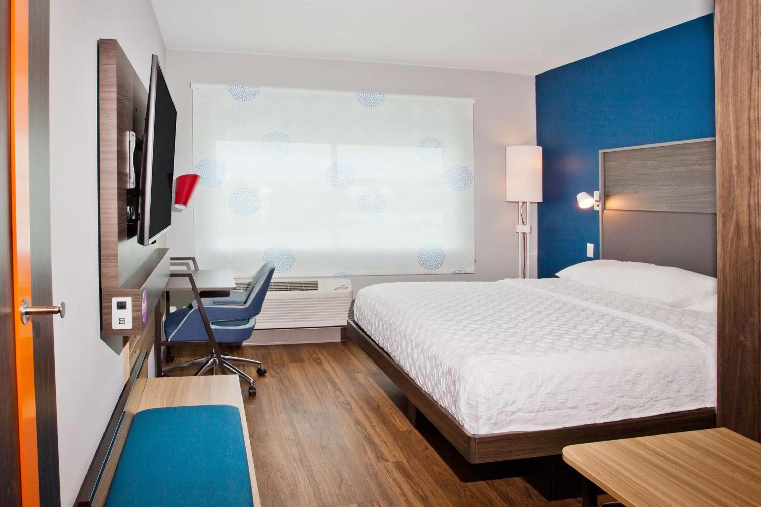 Bed in Tru By Hilton Prattville