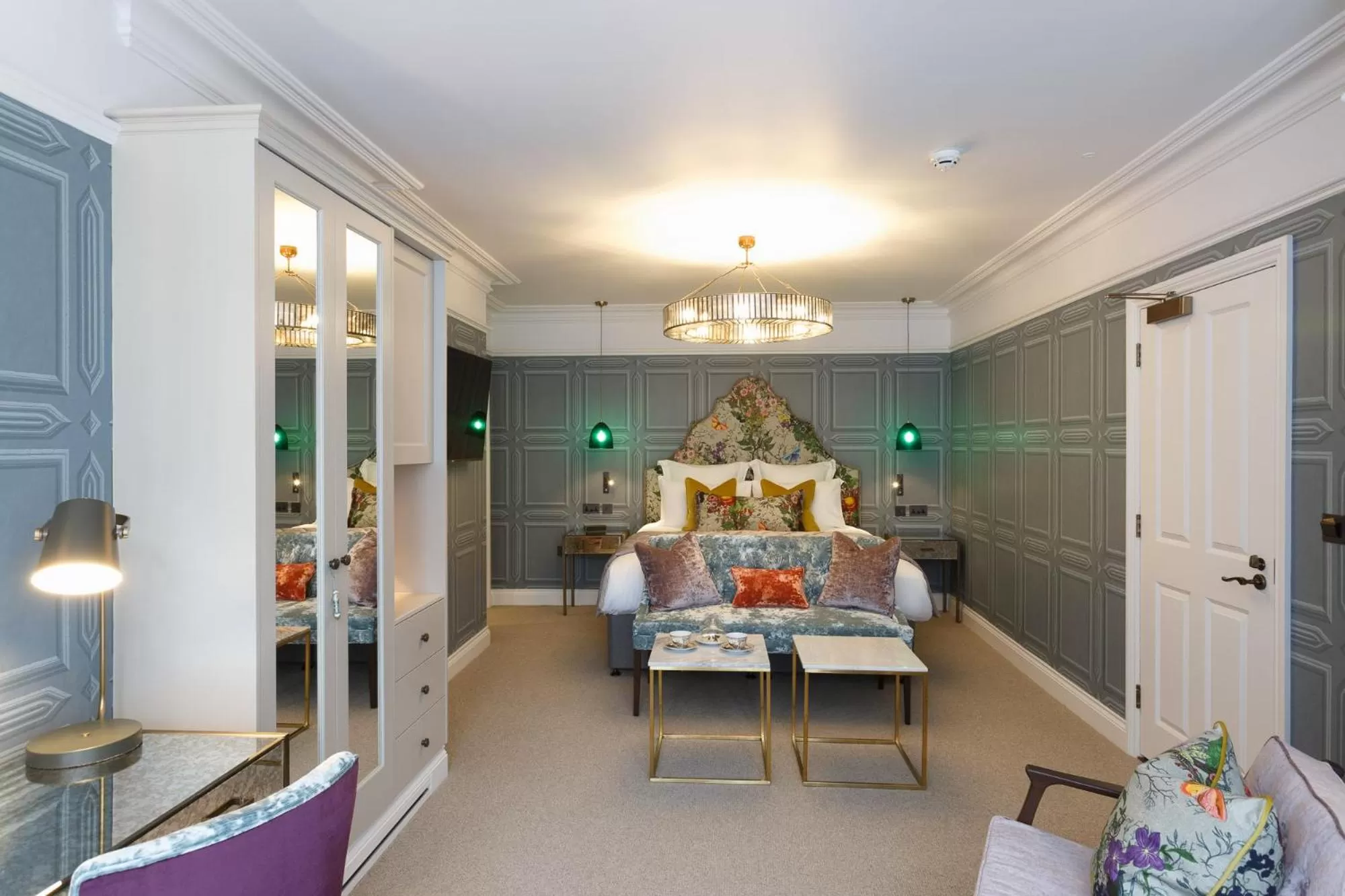 wardrobe in Gonville Hotel