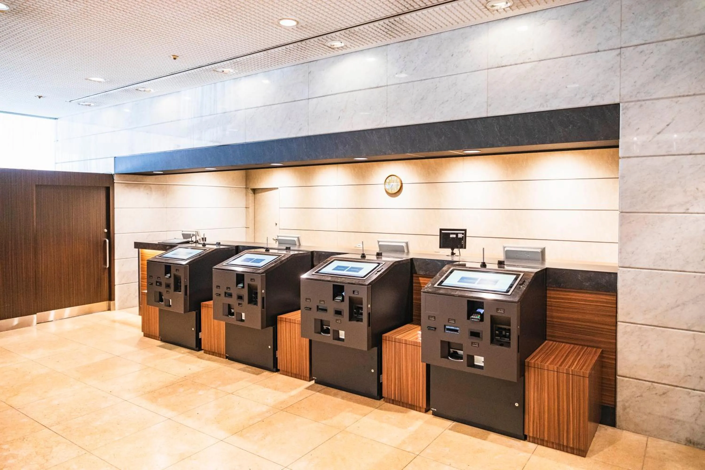 Lobby or reception in Hotel New Hankyu Osaka Annex