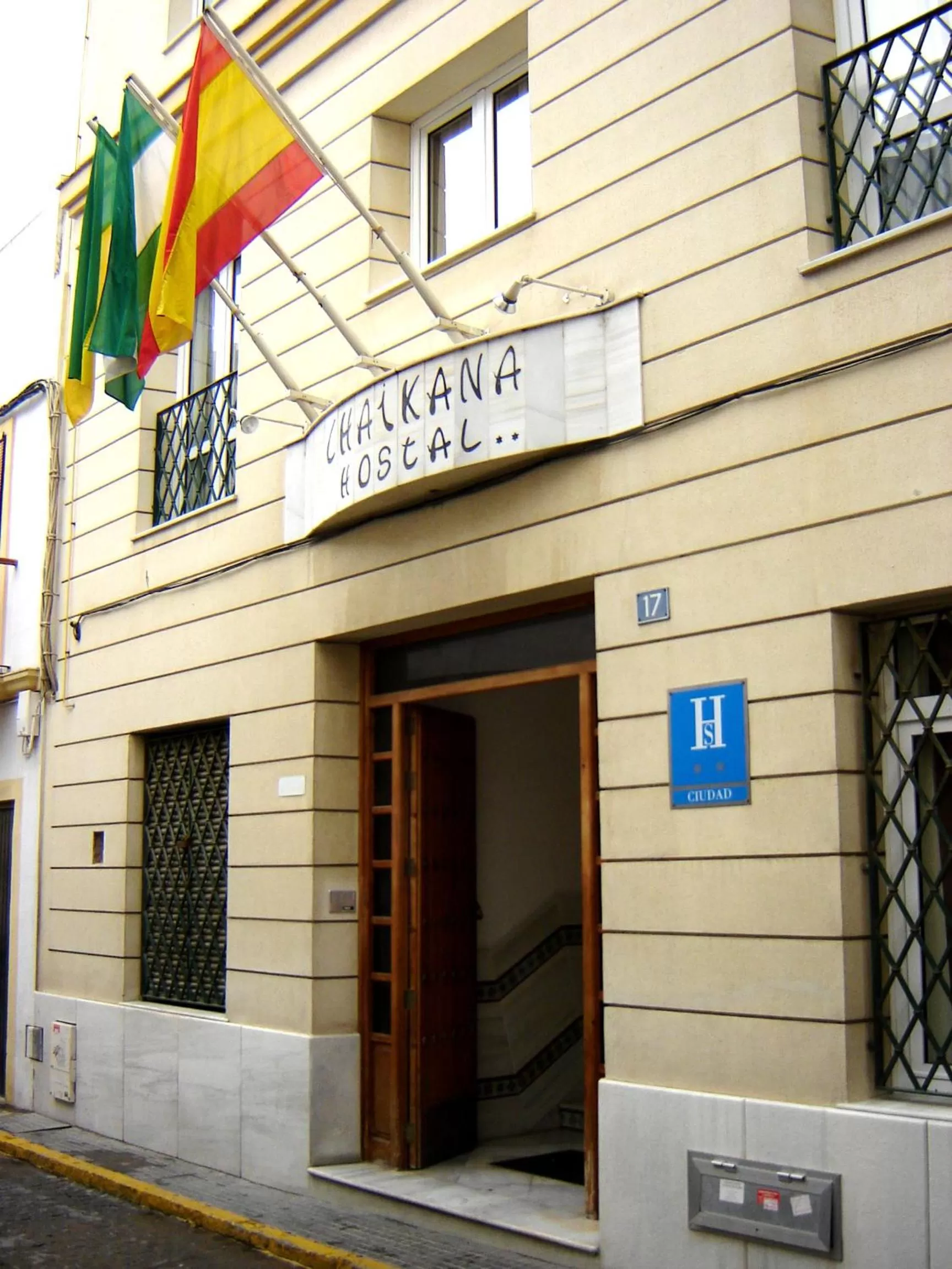 Facade/entrance in Chaikana
