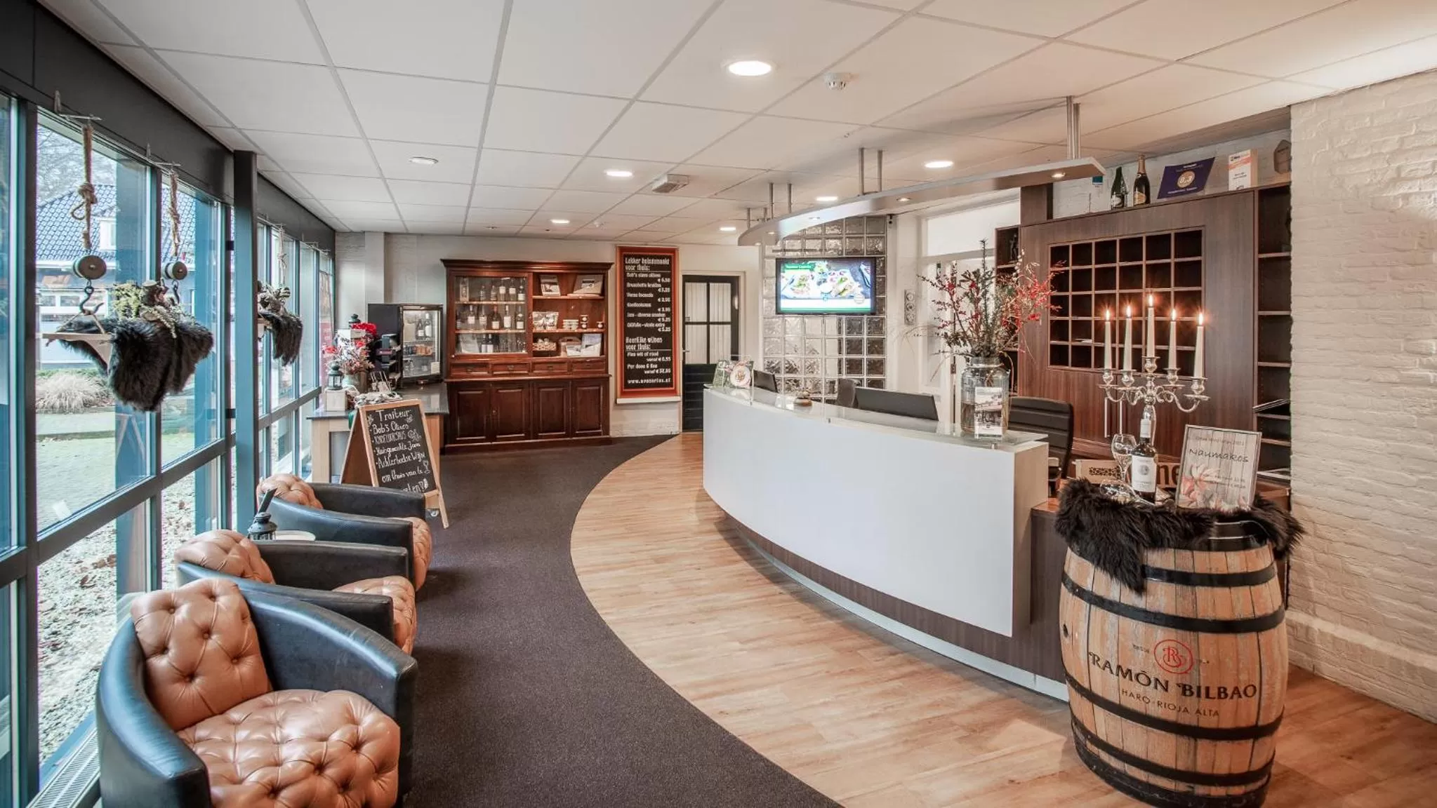 Lobby or reception in Hampshire Hotel - Avenarius