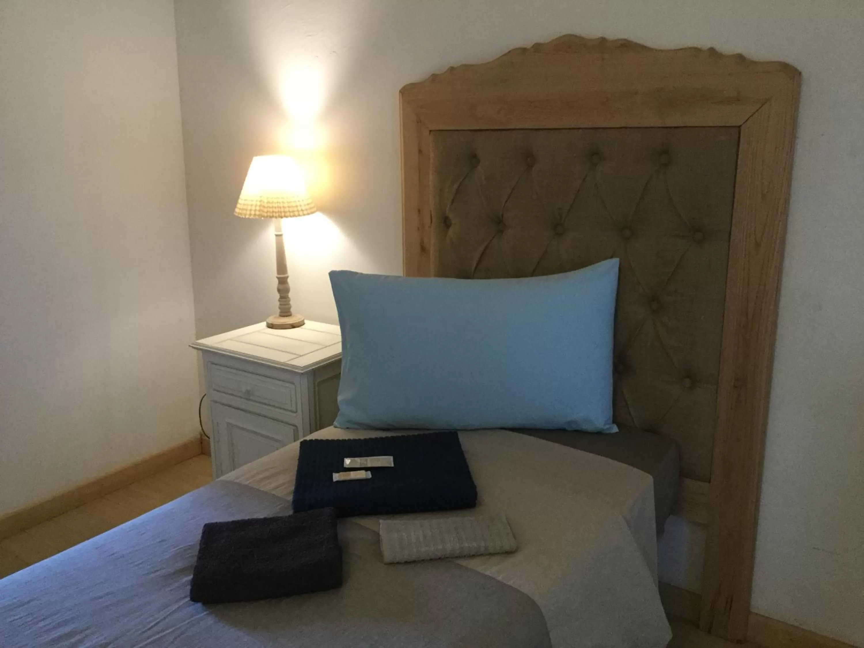 Comfort Triple Room with Shower in La Portella