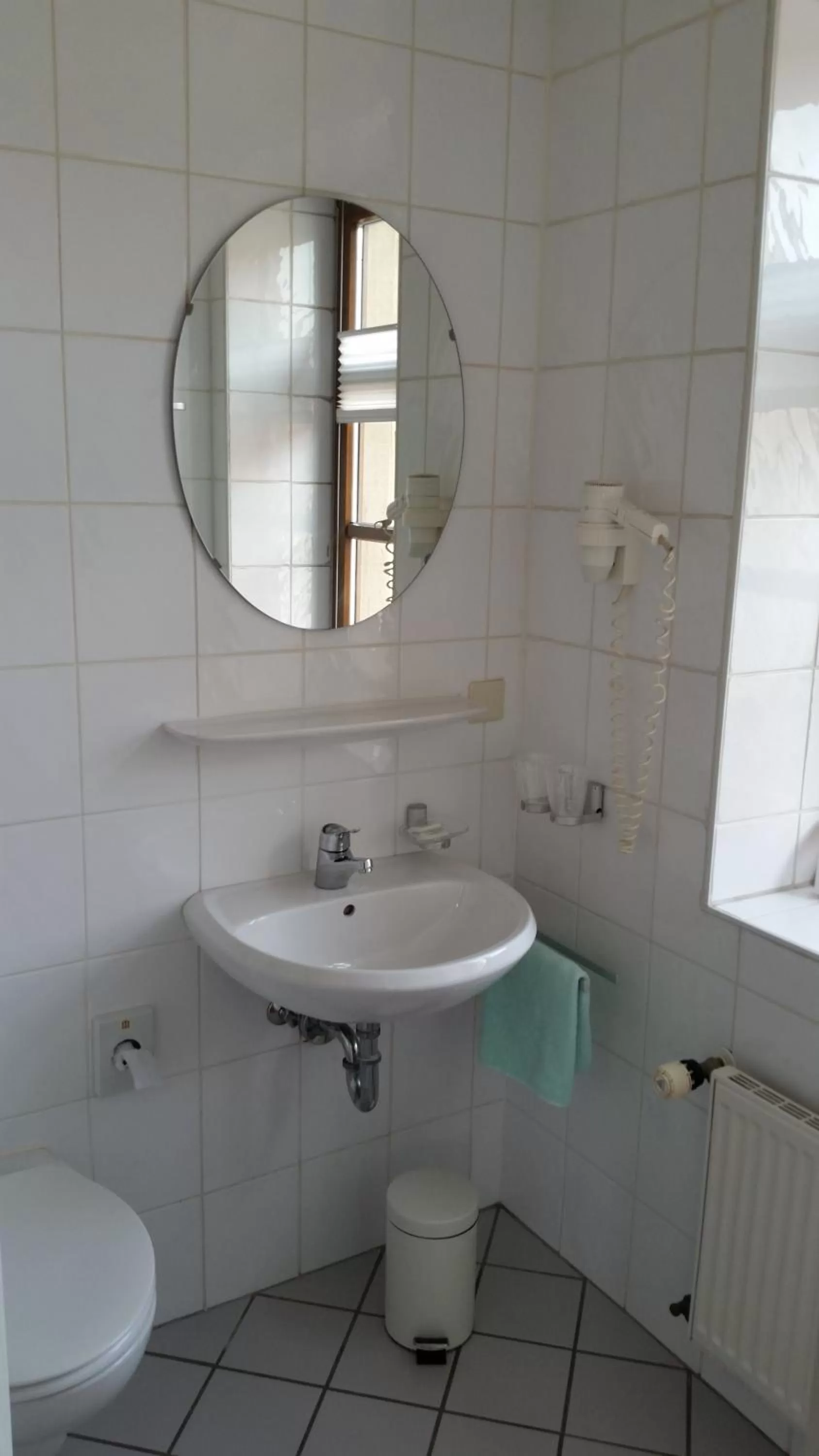 Bathroom in Linde Restaurant & Hotel