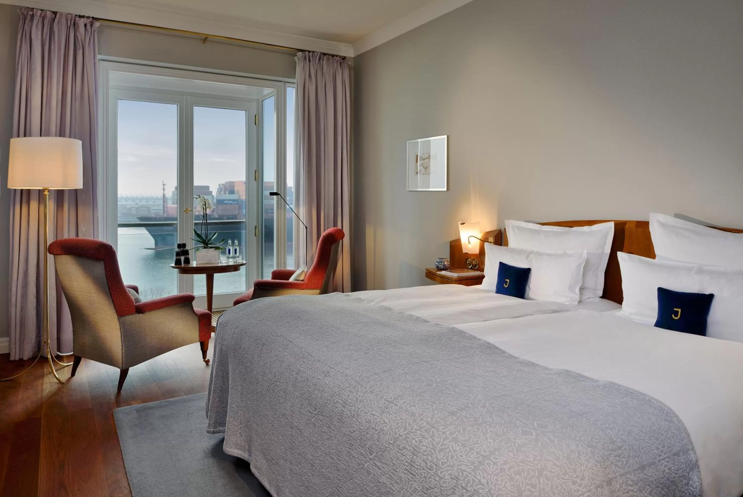 Elbzimmer in Louis C Jacob, Hamburg, Autograph Collection