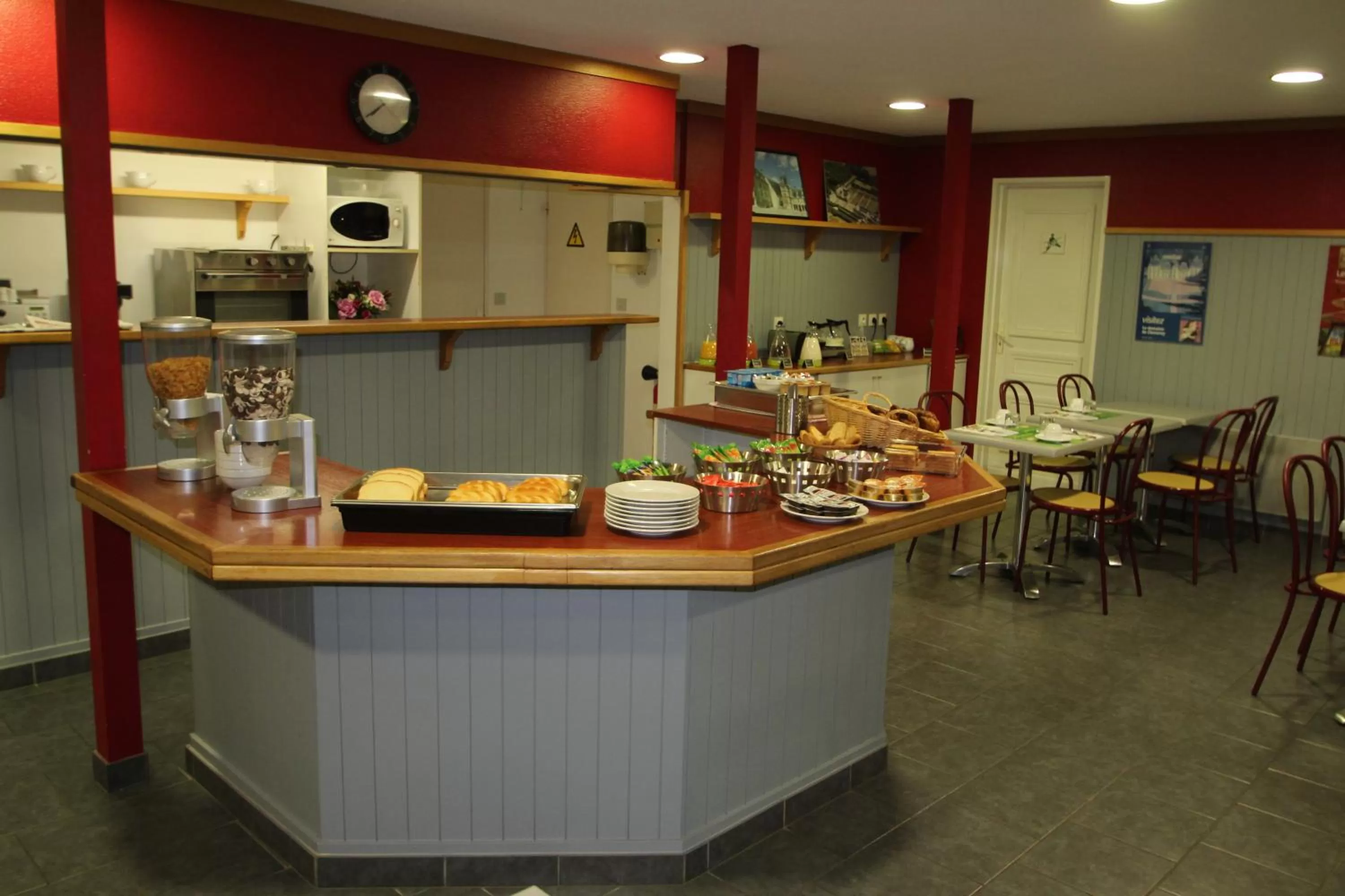 Buffet breakfast in Fasthotel Tours Sud