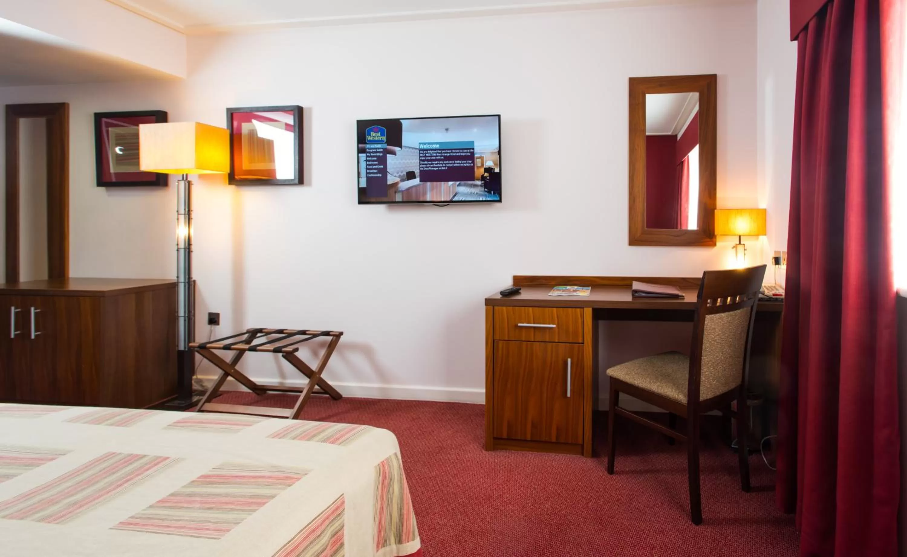 Decorative detail, Bed in Mercure Newbury West Grange Hotel