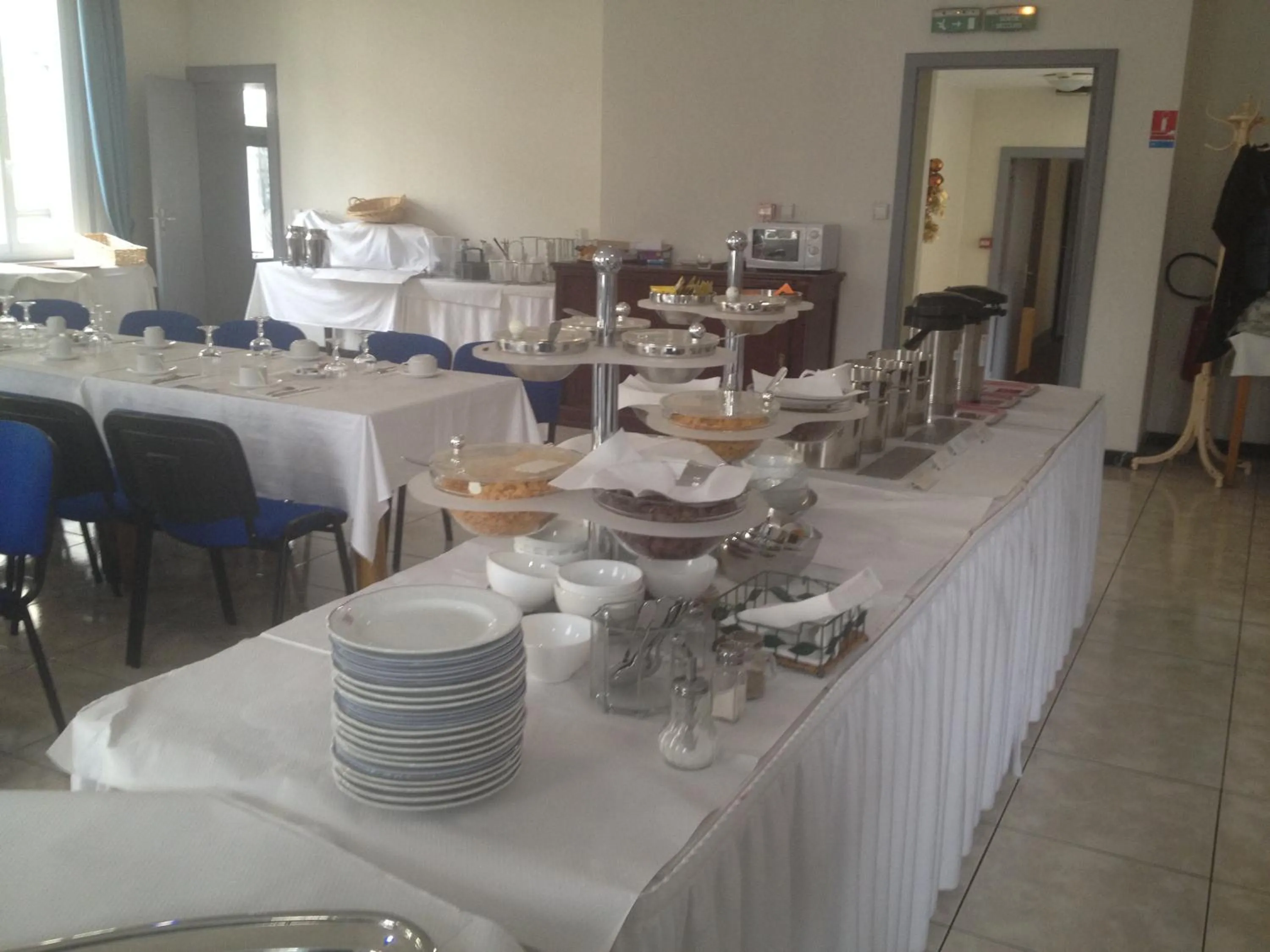 Restaurant/places to eat in Hotel Le Strasbourg