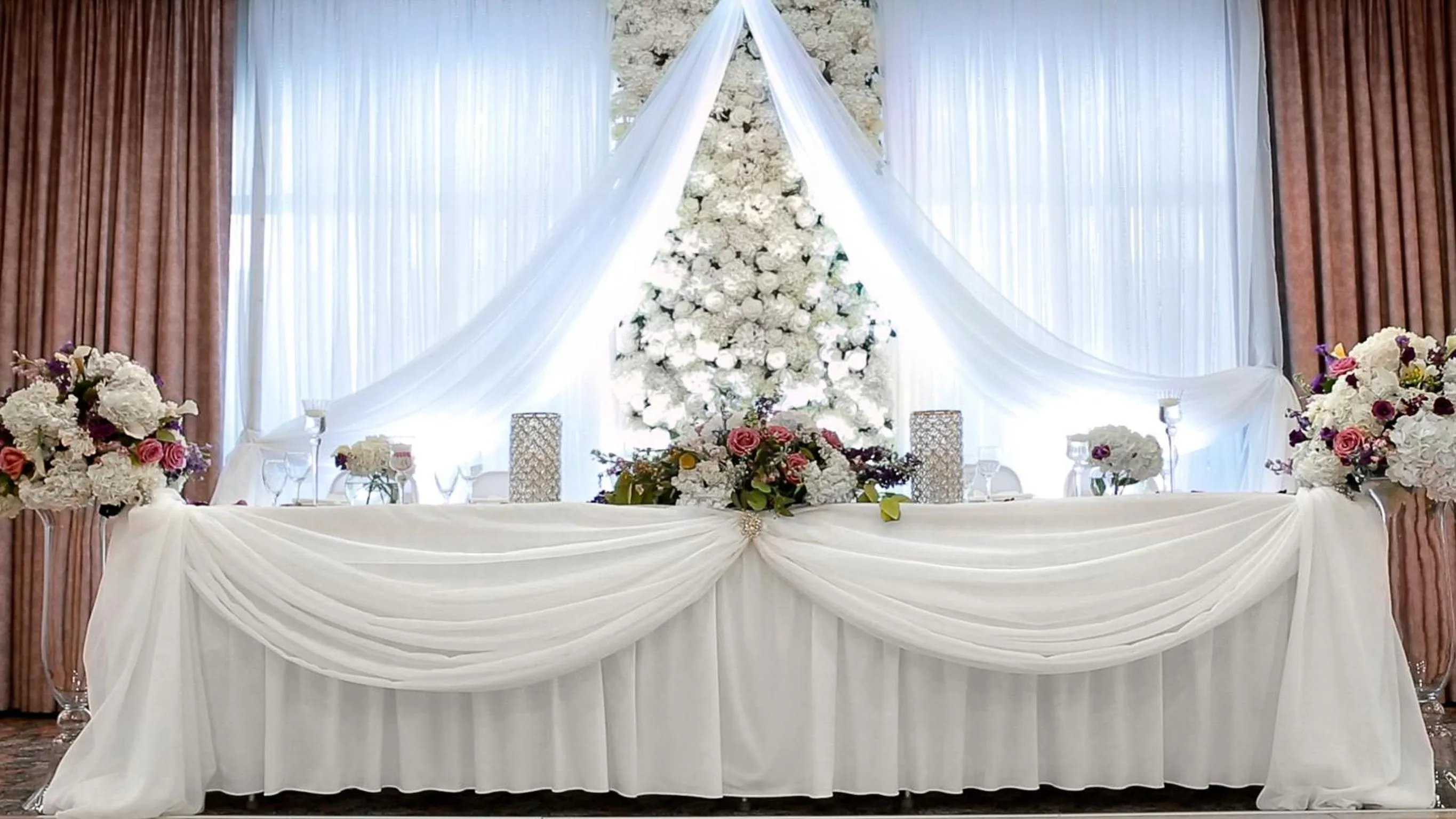 Banquet/Function facilities in Cartier Place Suite Hotel