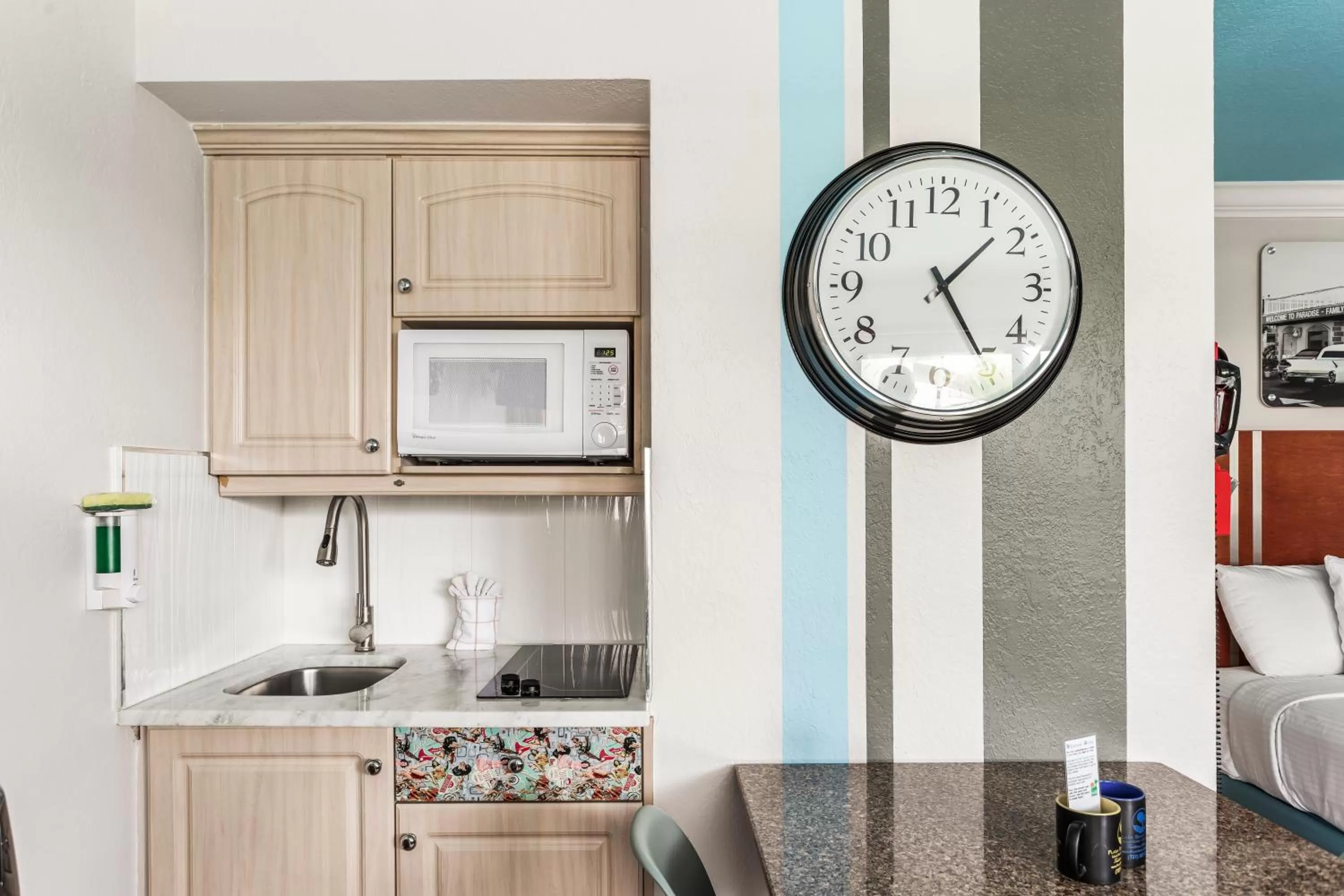 Photo of the whole room in Plaza Beach Hotel - Beachfront Resort