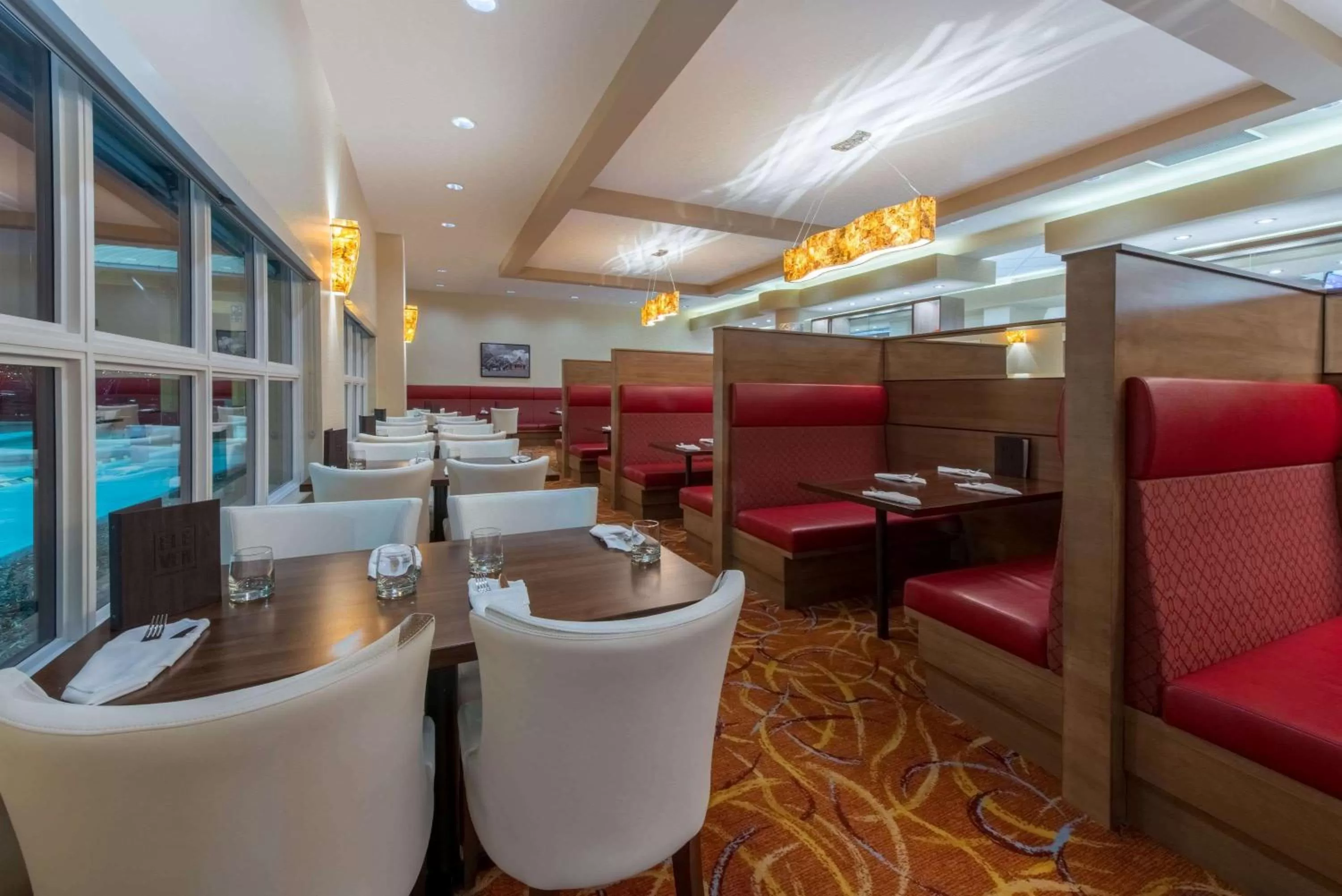 Restaurant/places to eat in Hotel 11, MOD A Sonesta Collection