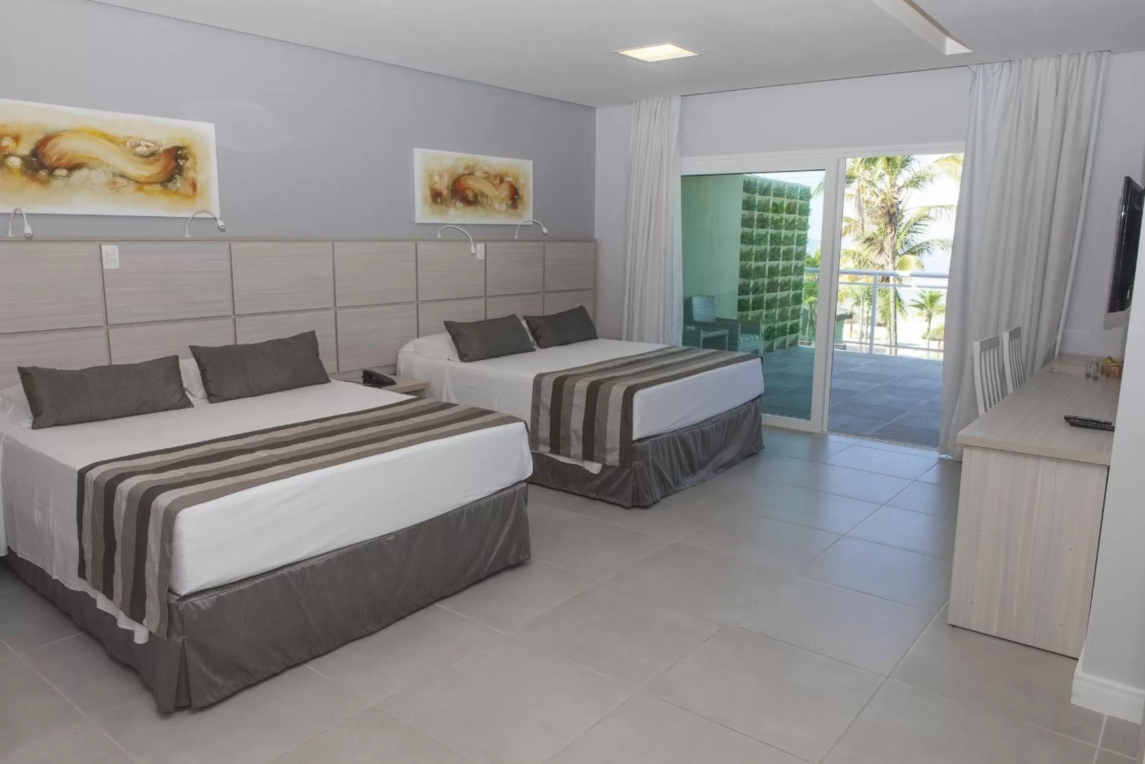 Photo of the whole room, Bed in Hotel Vicino al Mare - Frente mar