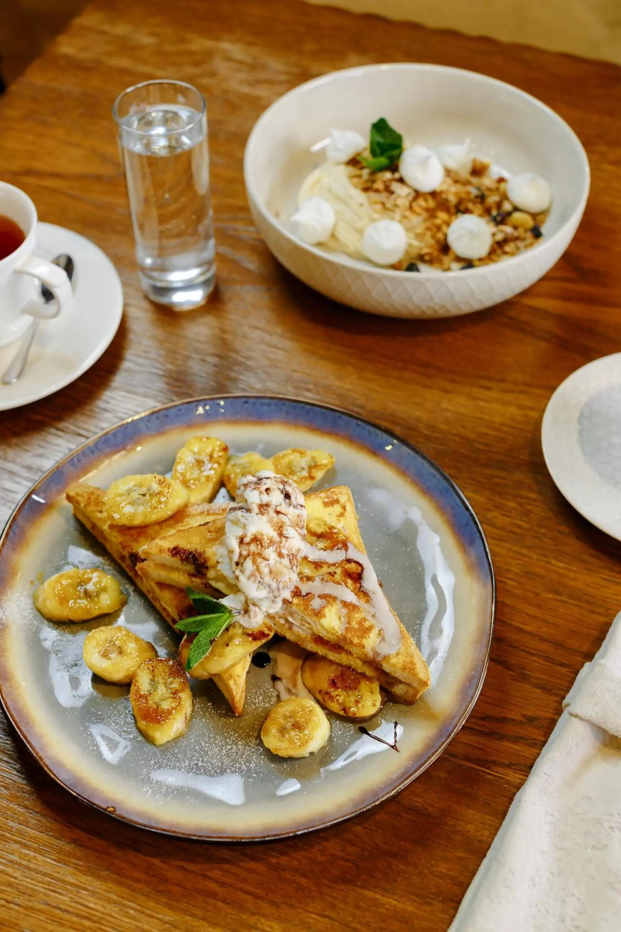 Restaurant/places to eat in Sacvoyage Hotel