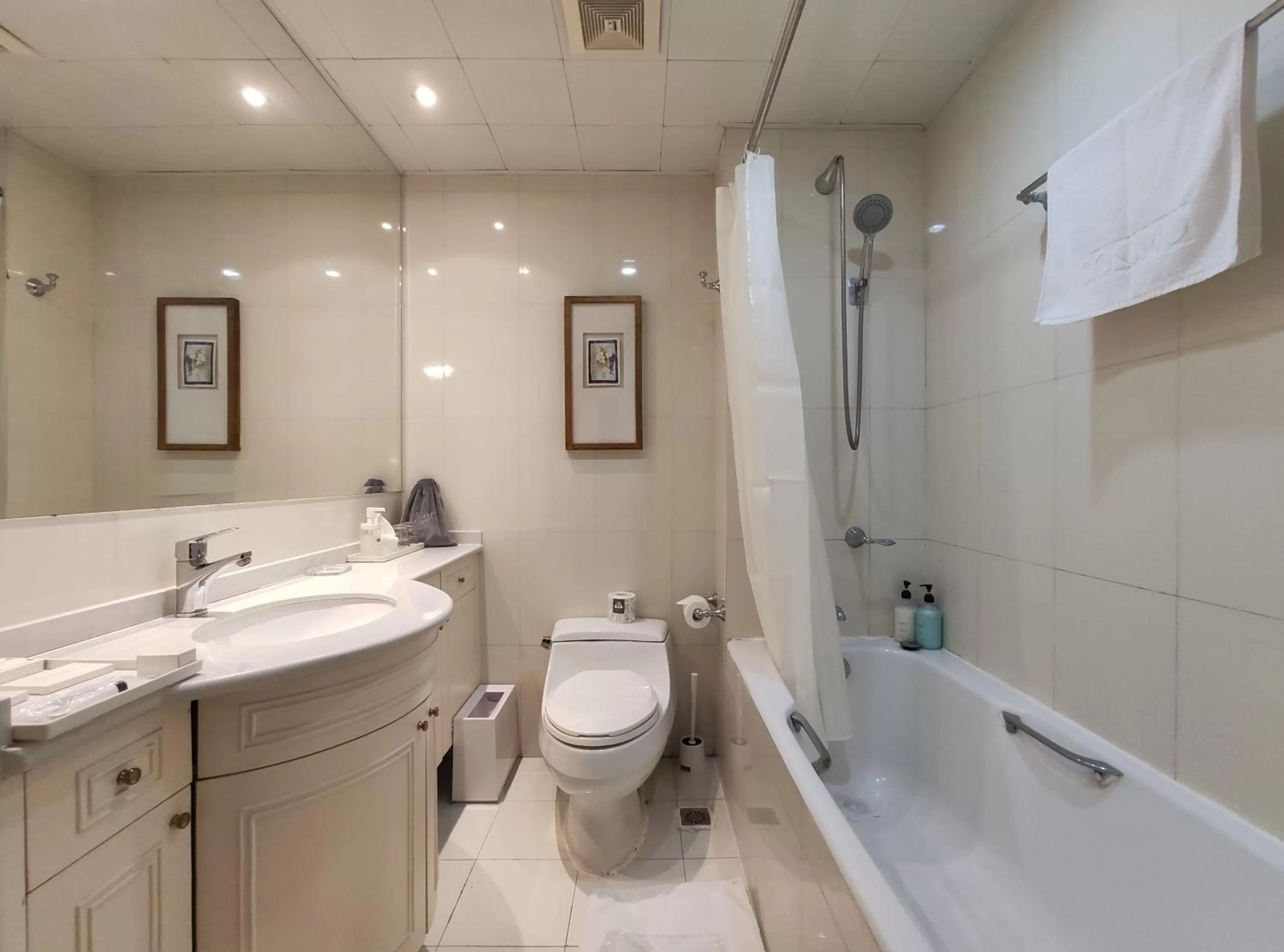 Ladoll Service Apartments