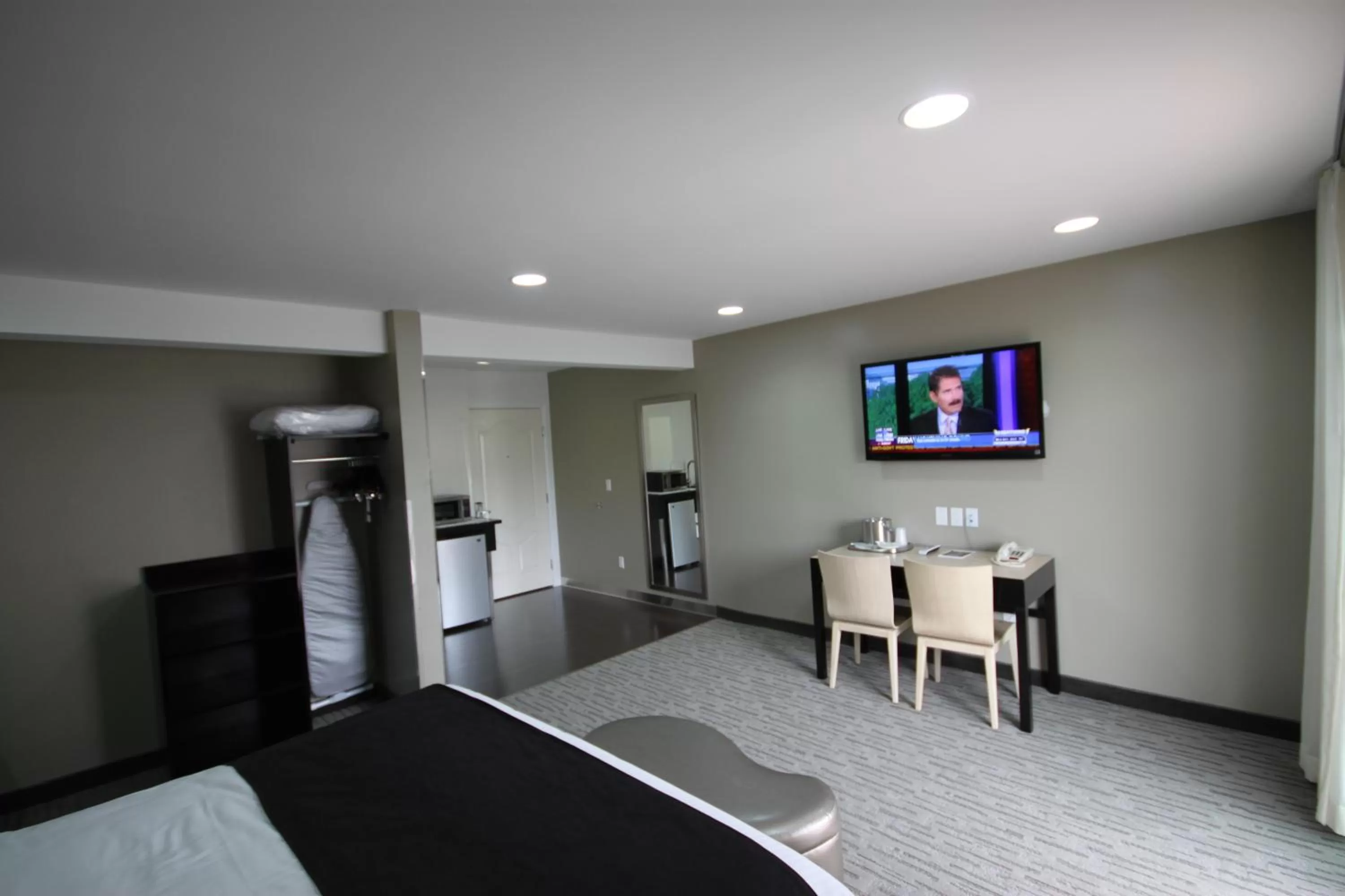 Bed in Grandview Inn